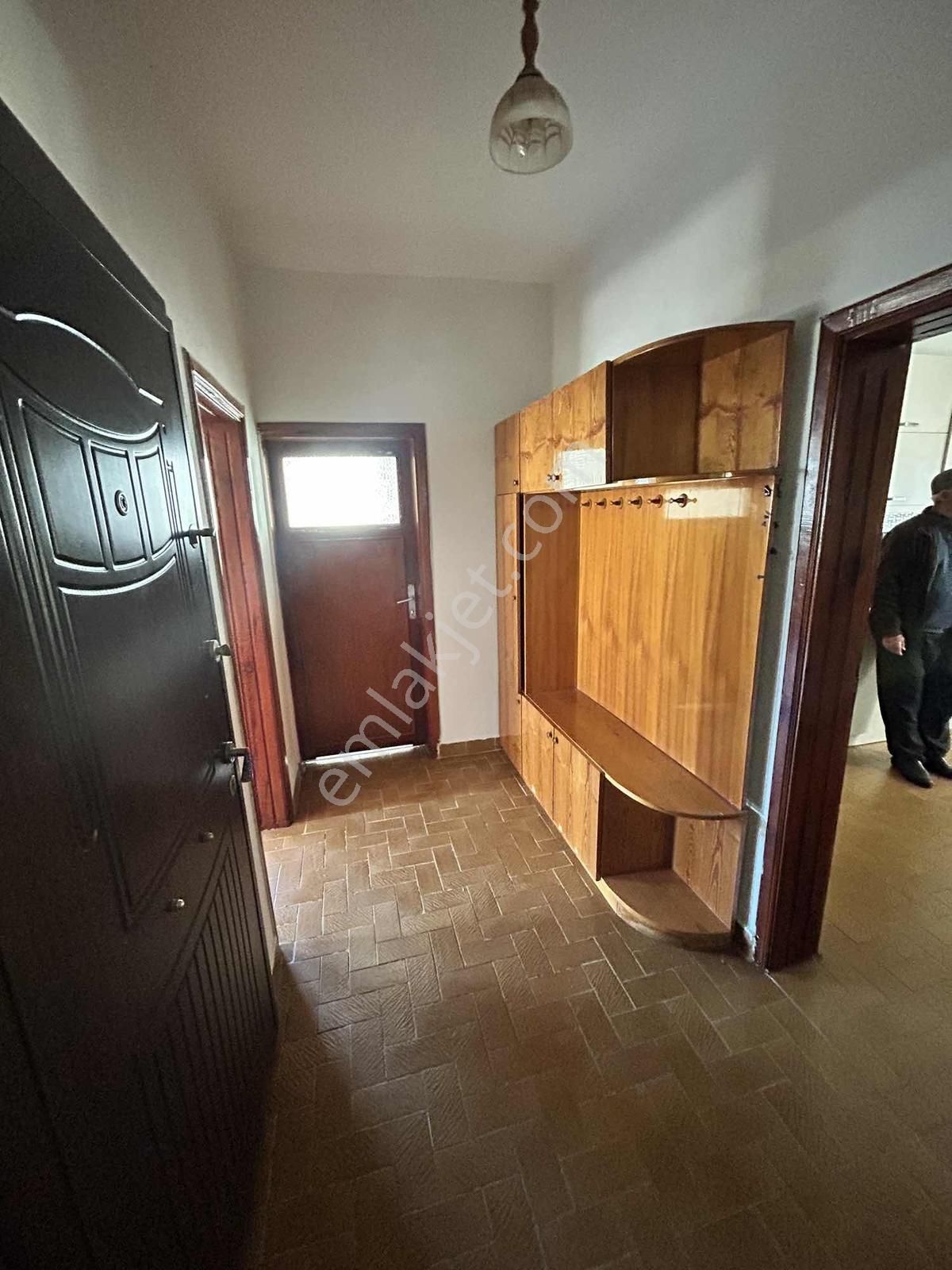 Yukarıpazarcı Mahallesi 3+1 3. Kat Kiralık Daire - Görsel 5