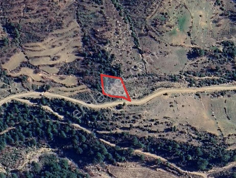 Karatepede Yola Cepheli 8.516 M² Tarla - Görsel 9