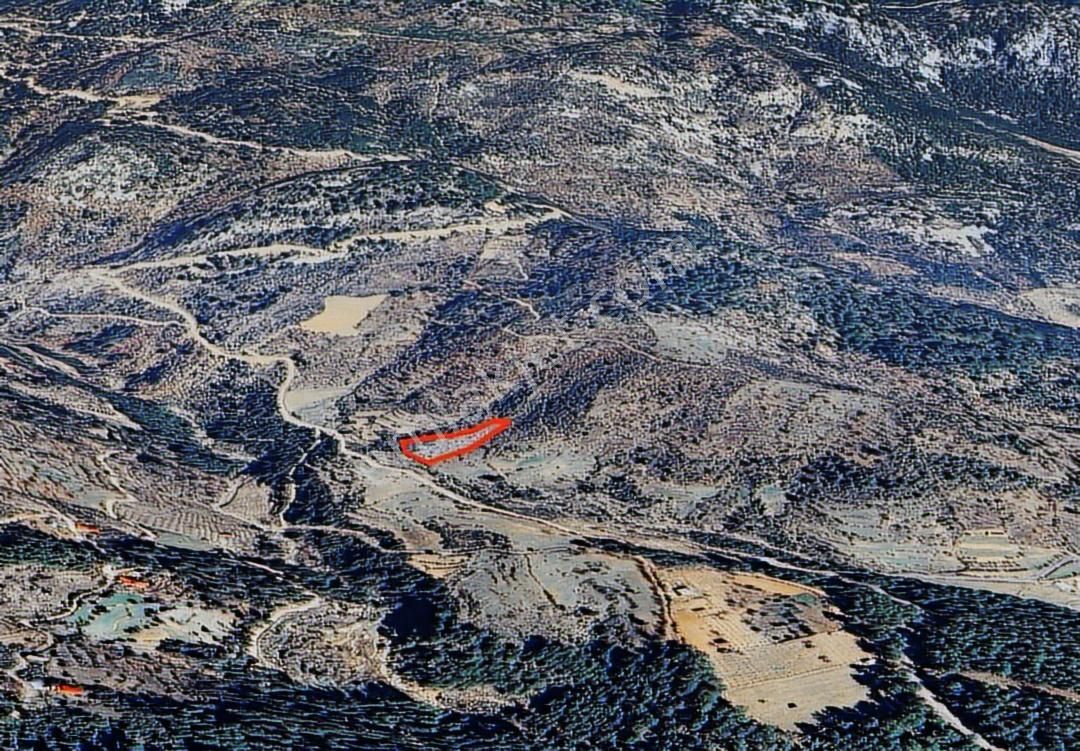 Karatepede Yola Cepheli 8.516 M² Tarla - Görsel 4