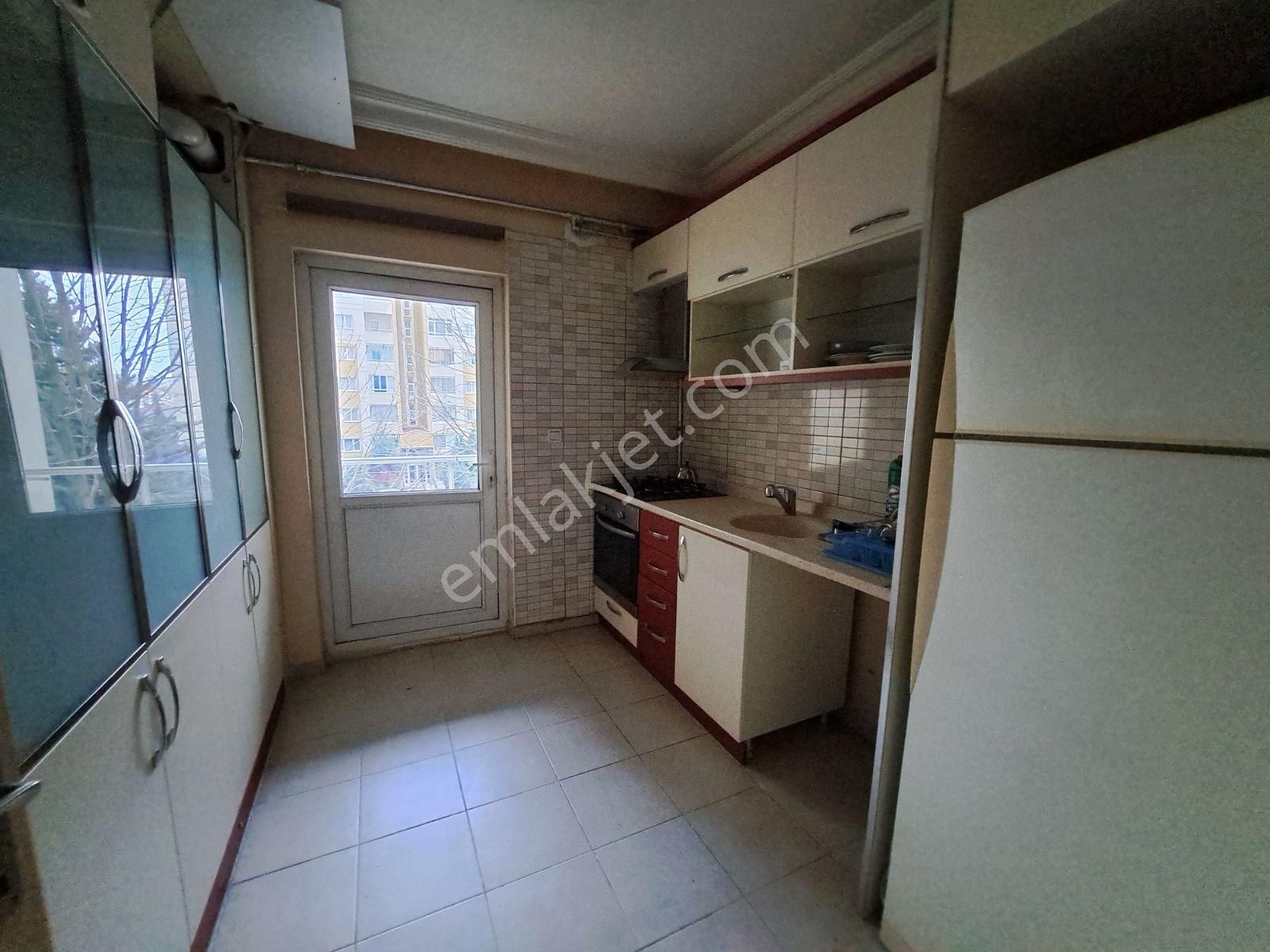 Turkuazda Spor Komkleksı Yakını Eşyalı 2+1 - Görsel 3