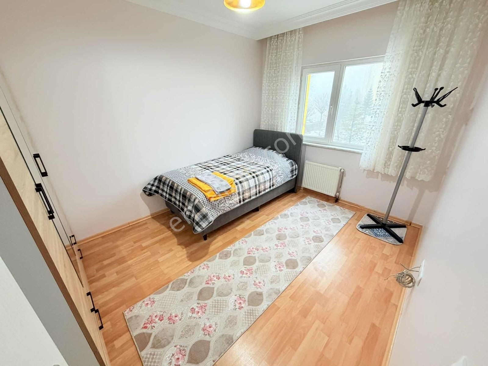 Turkuaz B2-3 Blokta Full Eşyalı Bakımlı 2+1 - Görsel 28