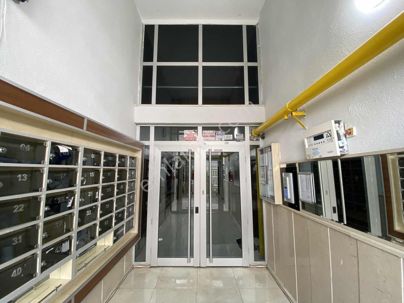 Turkuazda Ticaret Merkezi Yakını Manzaralı 2+1 - Görsel 11