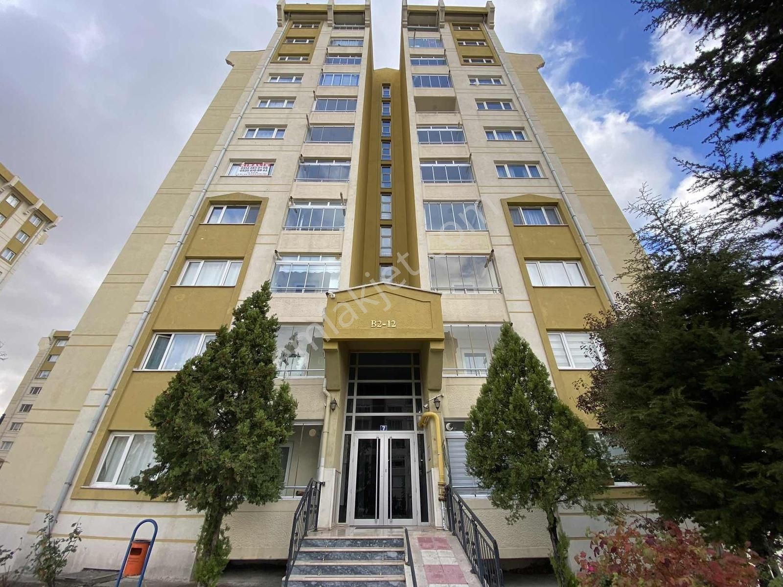 Turkuazda Ticaret Merkezi Yakını Manzaralı 2+1 - Görsel 16