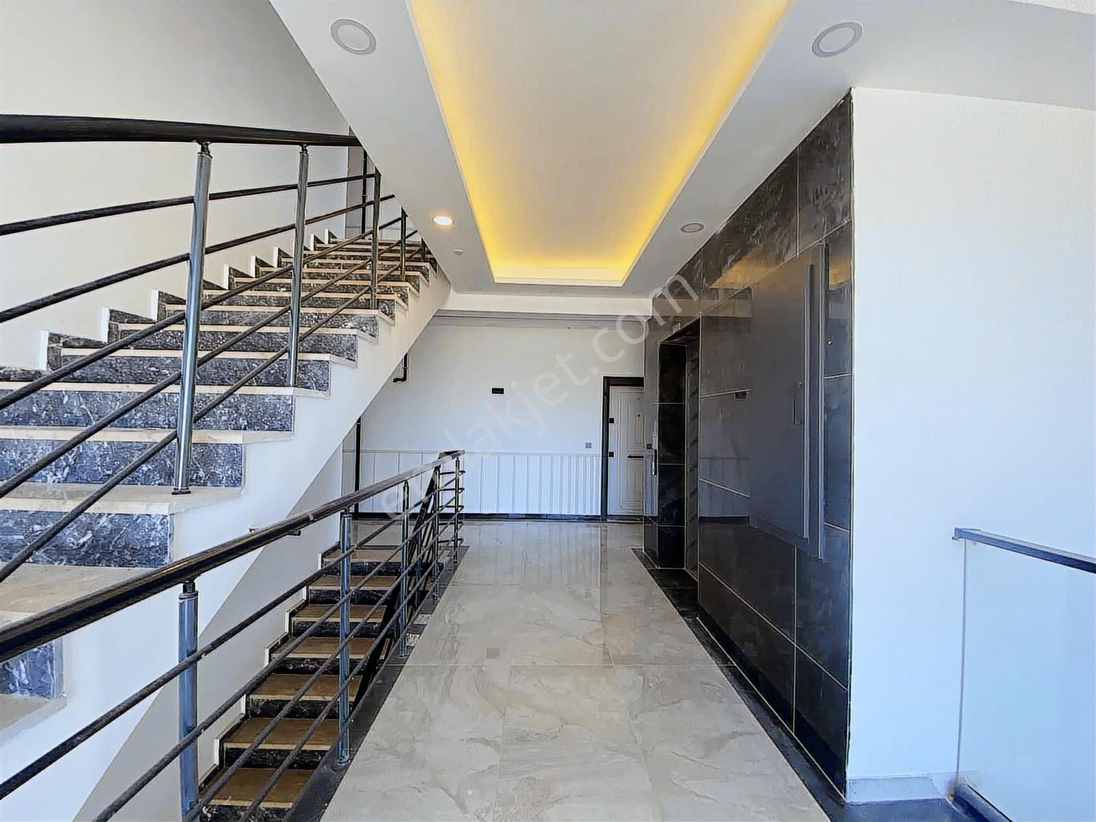 Taşpınar Erbo Sitesinde Kapalı Otoparklı 1+1 - Görsel 13