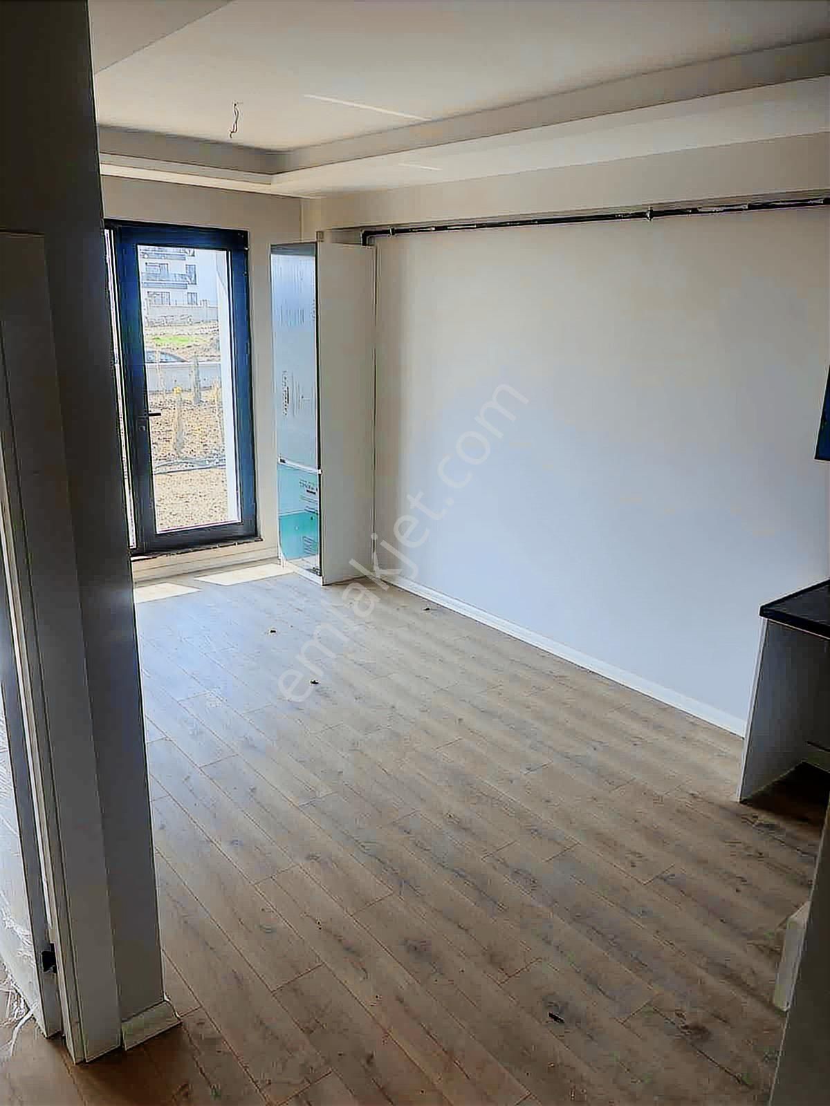 Taşpınar Erbo Sitesinde Kapalı Otoparklı 1+1 - Görsel 19