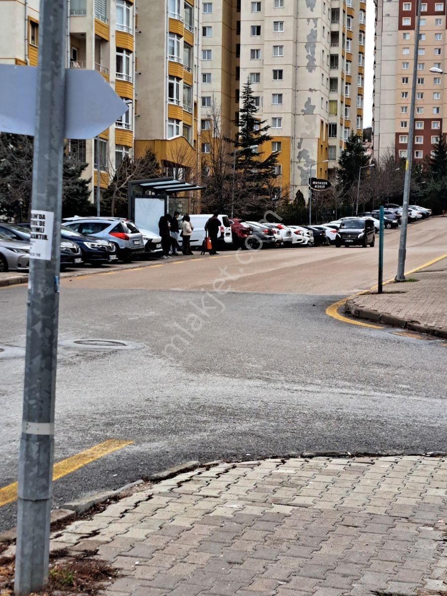 Turkuaz'da Ticaret Merkezi Yakını Eşyalı 2+1 - Görsel 2