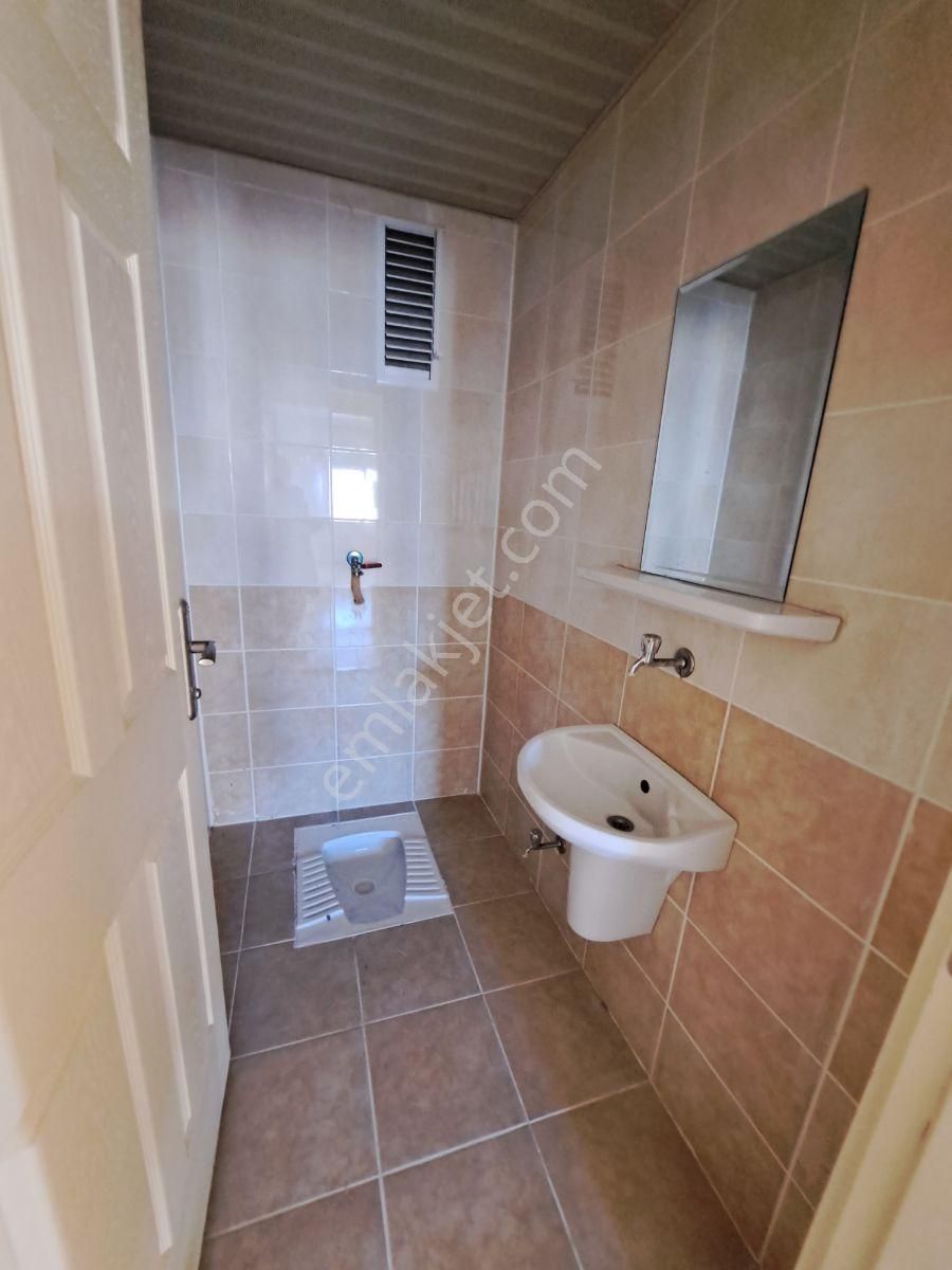 Turkuaz'da İlkokul Yakını Cadde Üzeri Durak Karşısı 2+1 - Görsel 3