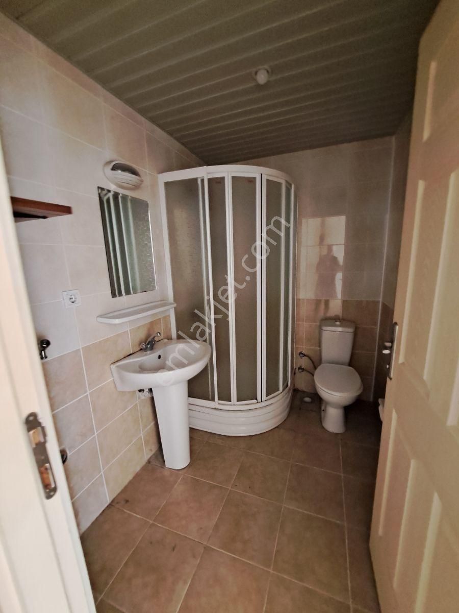 Turkuaz'da İlkokul Yakını Cadde Üzeri Durak Karşısı 2+1 - Görsel 12