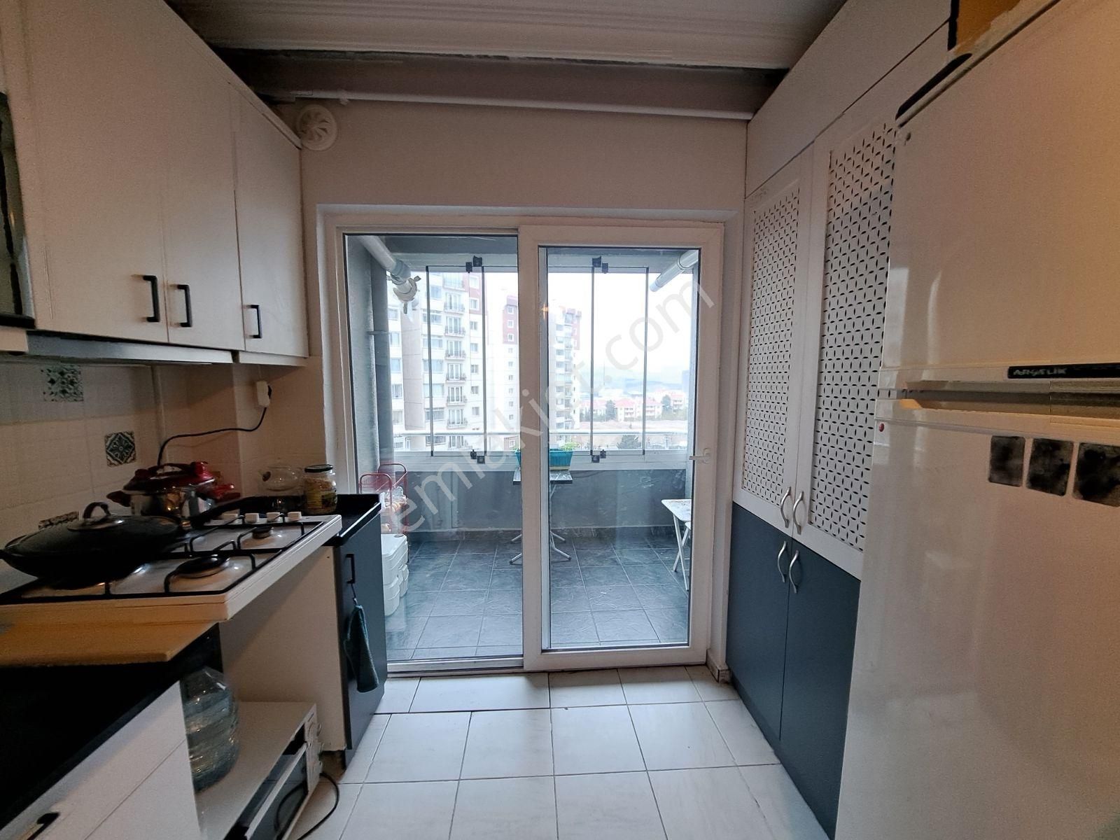 Turkuaz Yapılı Bakımlı 1 Bölge Canan Market Yakını 3+1 - Görsel 10