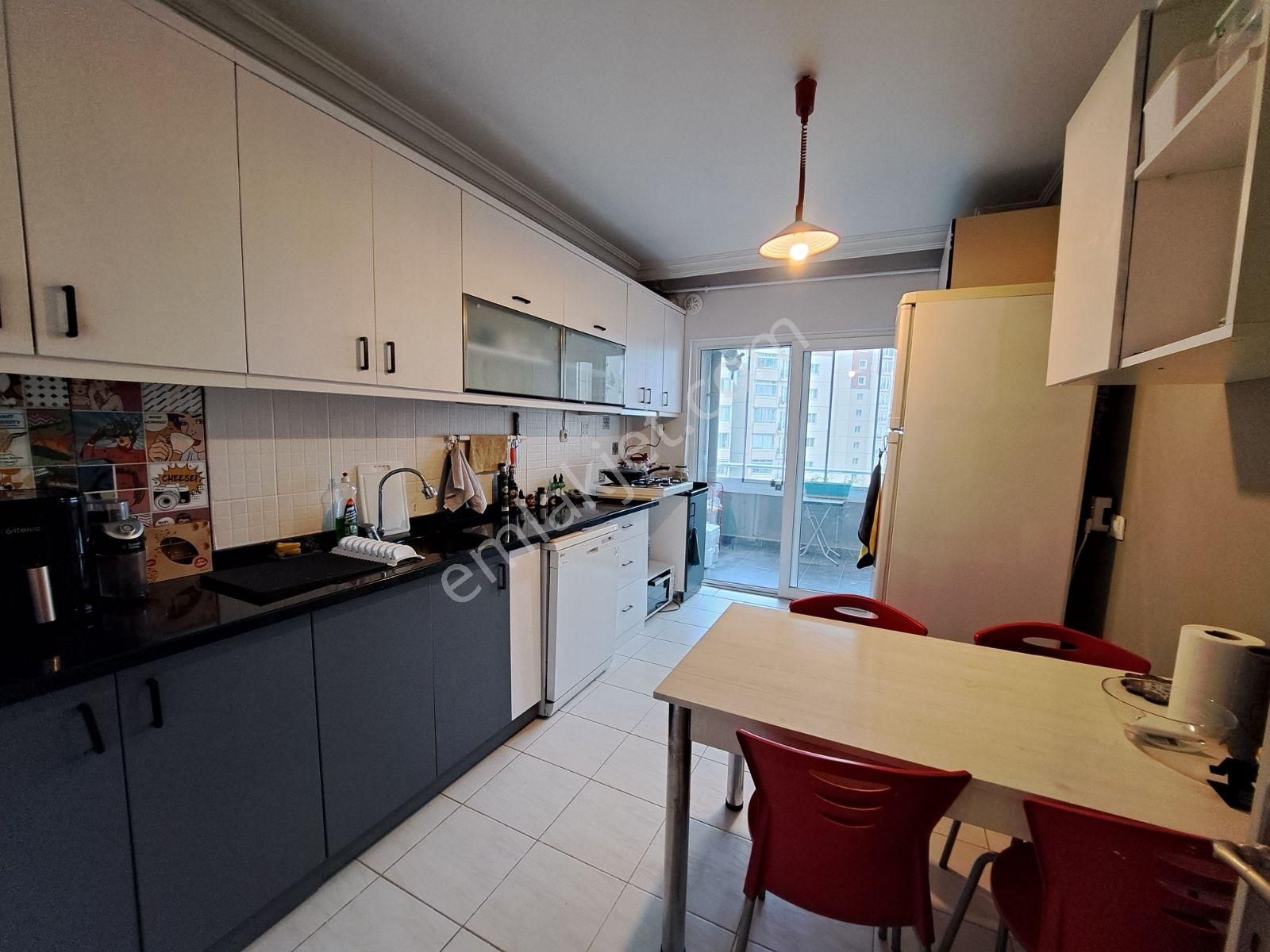 Turkuaz Yapılı Bakımlı 1 Bölge Canan Market Yakını 3+1 - Görsel 21