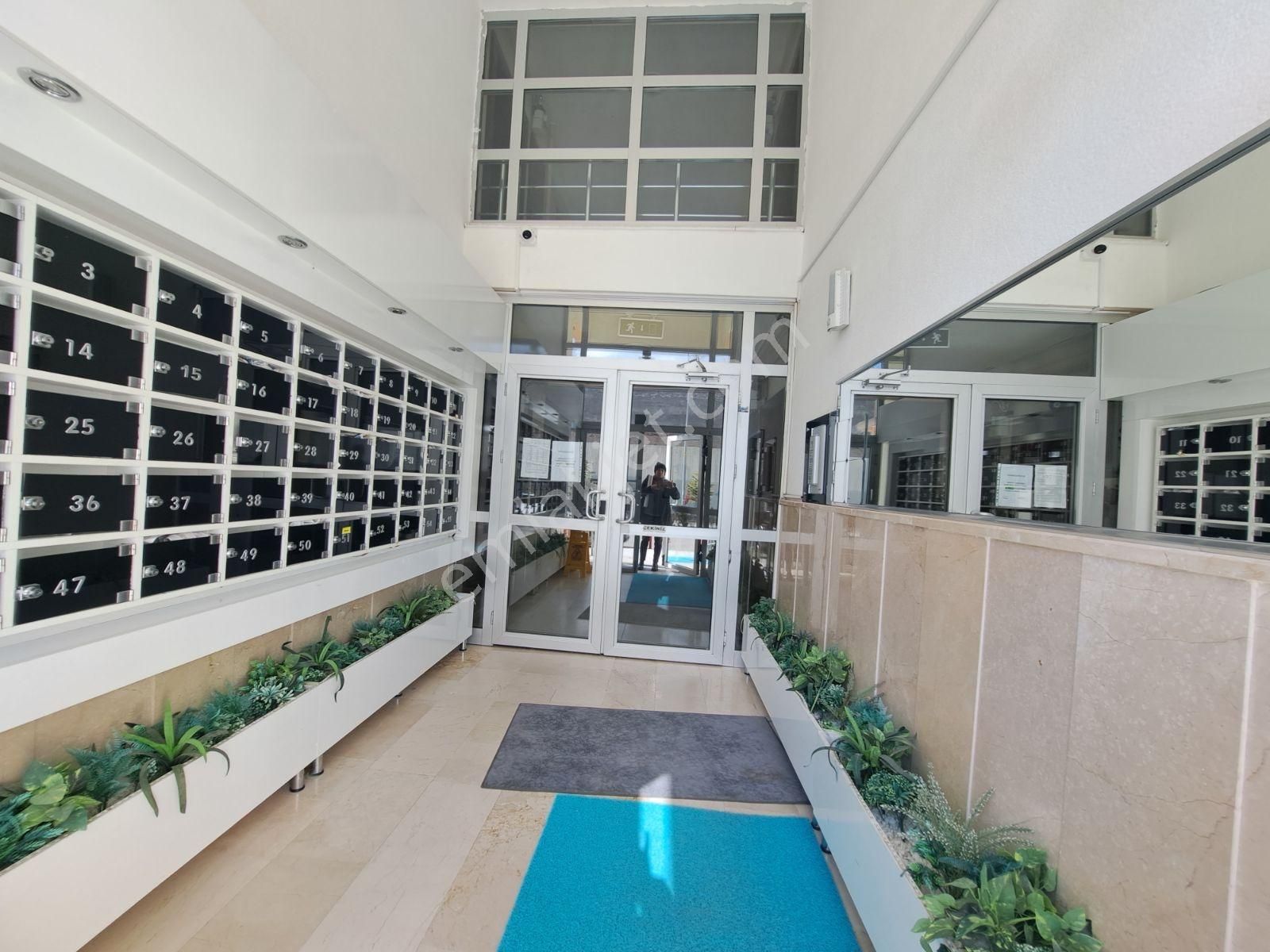 Turkuaz'da Cadde Üzeri Yapılı Güney Cephe 2+1 - Görsel 8