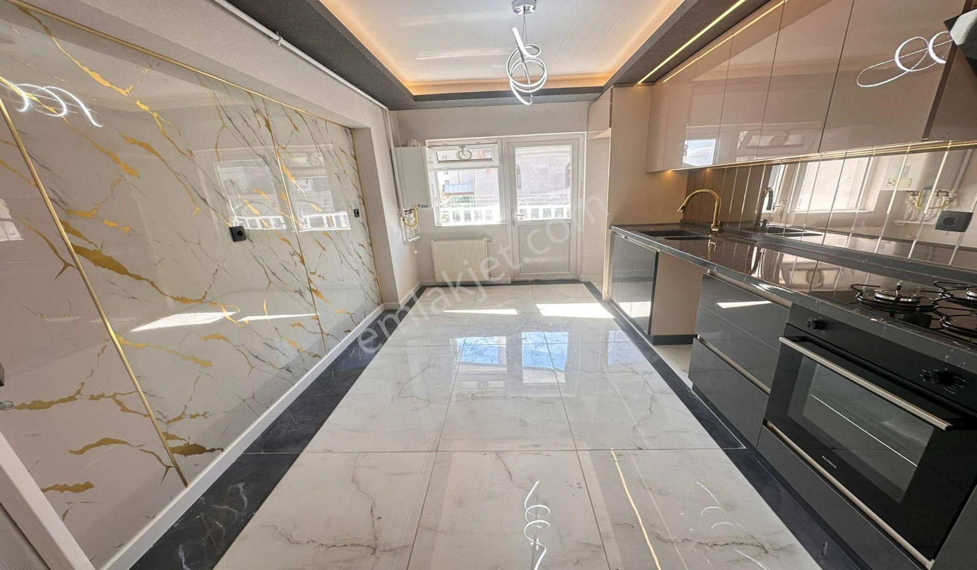 Osmangazide Katta 3+1 Lüx Mimari Yapılı Asansörlü - Görsel 3