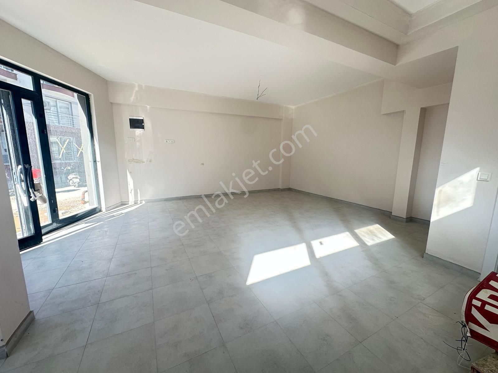 Seyrek'te Merkezi Konum Da Kiralık Dükkan - Görsel 8