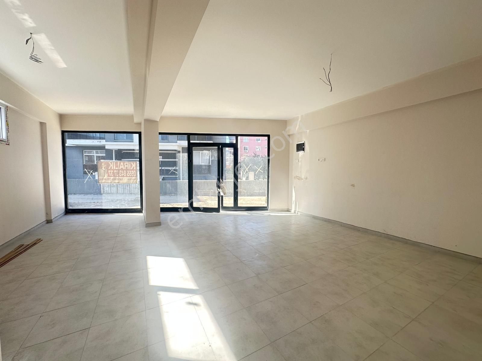 Seyrek'te Merkezi Konum Da Kiralık Dükkan - Görsel 7