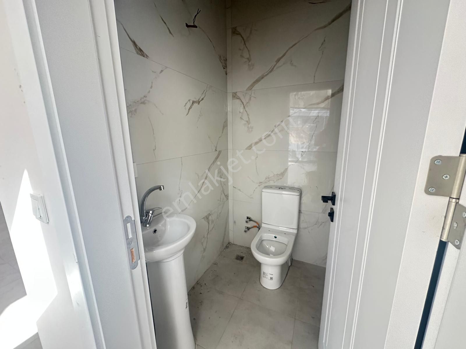 Seyrek'te Merkezi Konum Da Kiralık Dükkan - Görsel 14