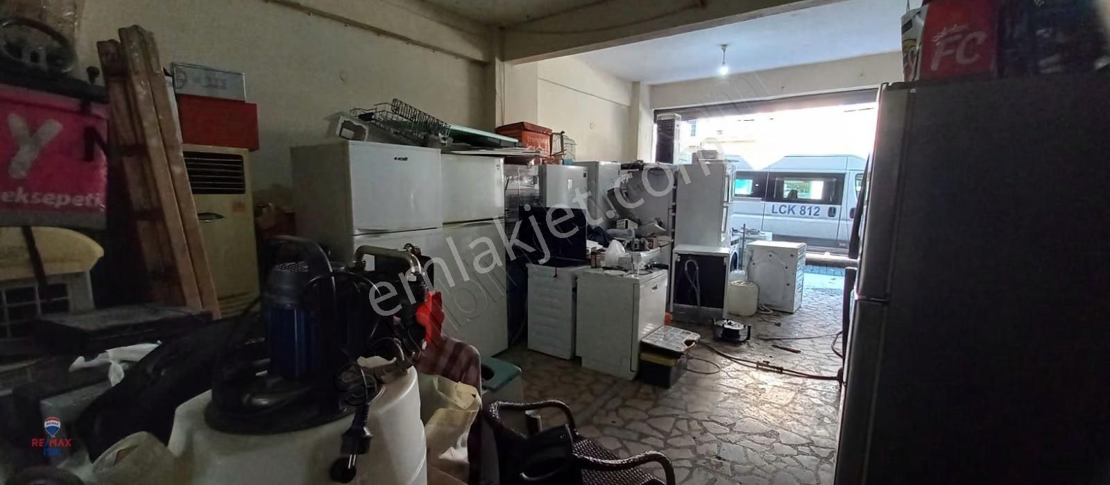 Madenler'de Merkezi Lokasyonda Çok Amaçlı Düz Giriş - Görsel 21