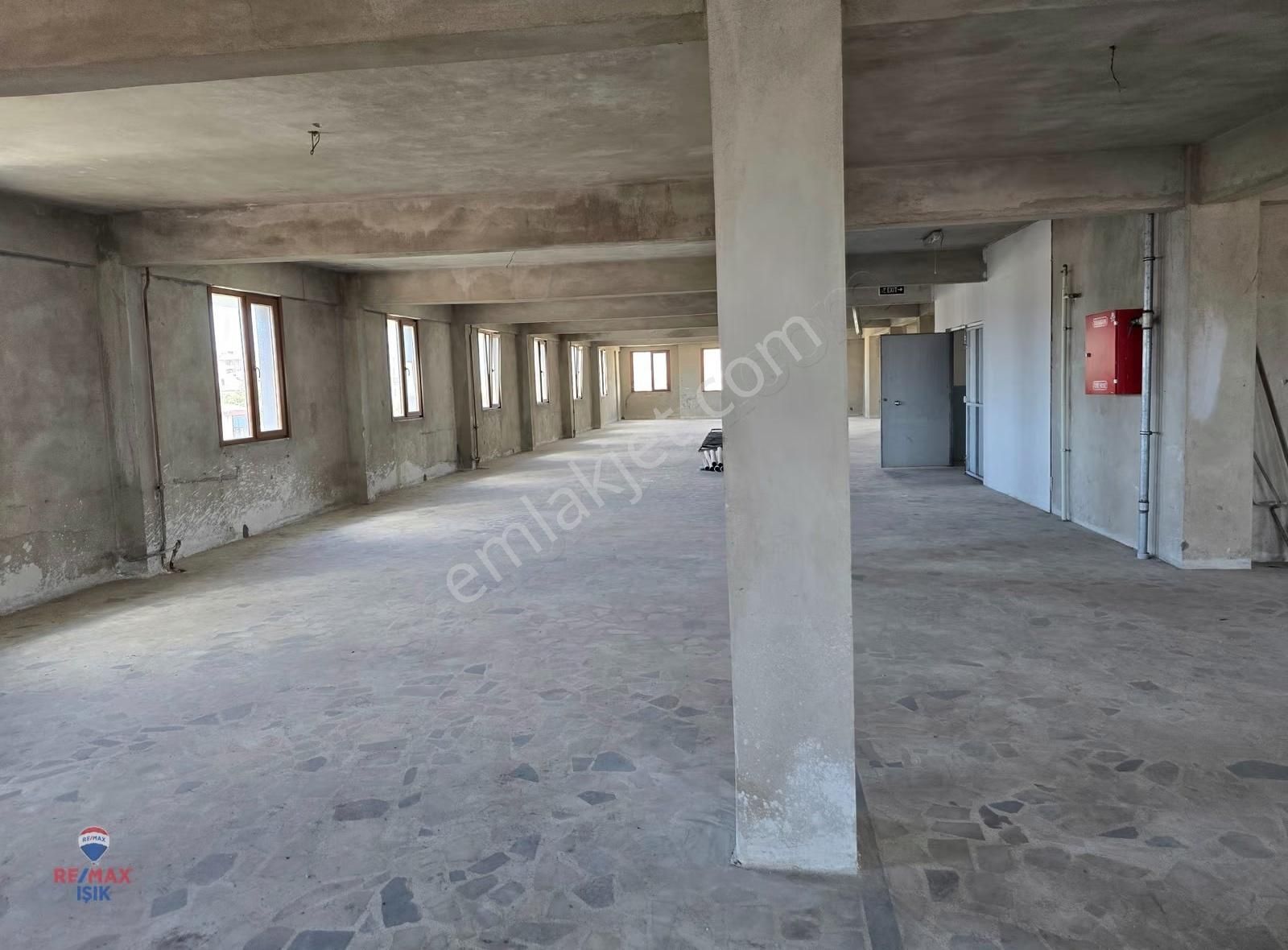 Sancaktepe Merkez De Alternatifli Skanlı Çok Amaçlı 1100m2 - Görsel 10