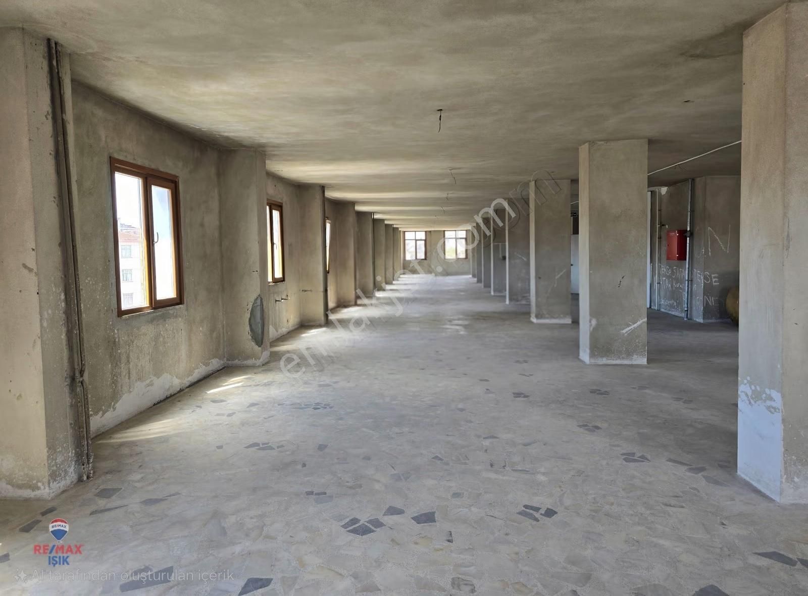 Sancaktepe Merkez De Alternatifli Skanlı Çok Amaçlı 1100m2 - Görsel 28