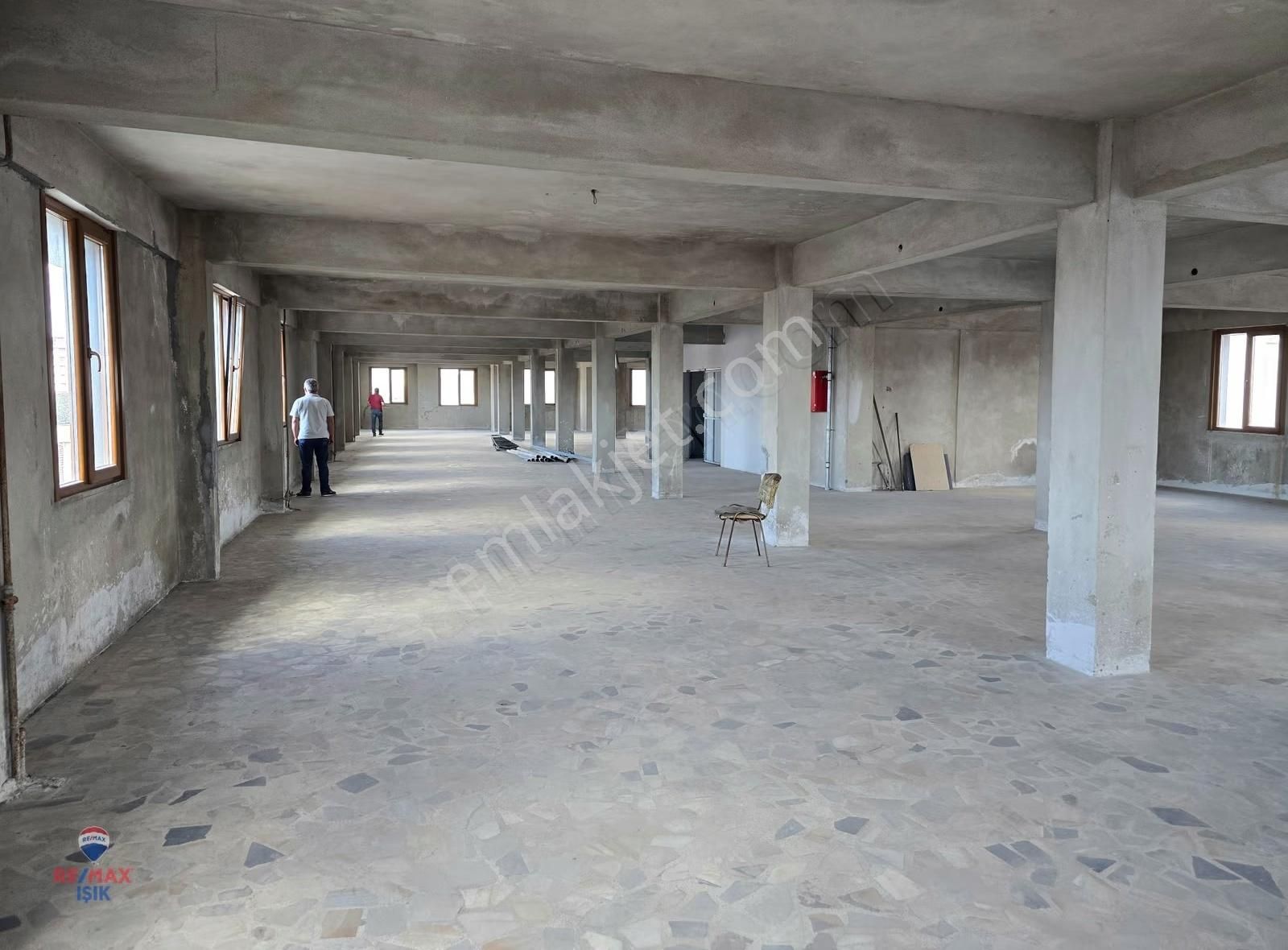 Sancaktepe Merkez De Alternatifli Skanlı Çok Amaçlı 1100m2 - Görsel 12