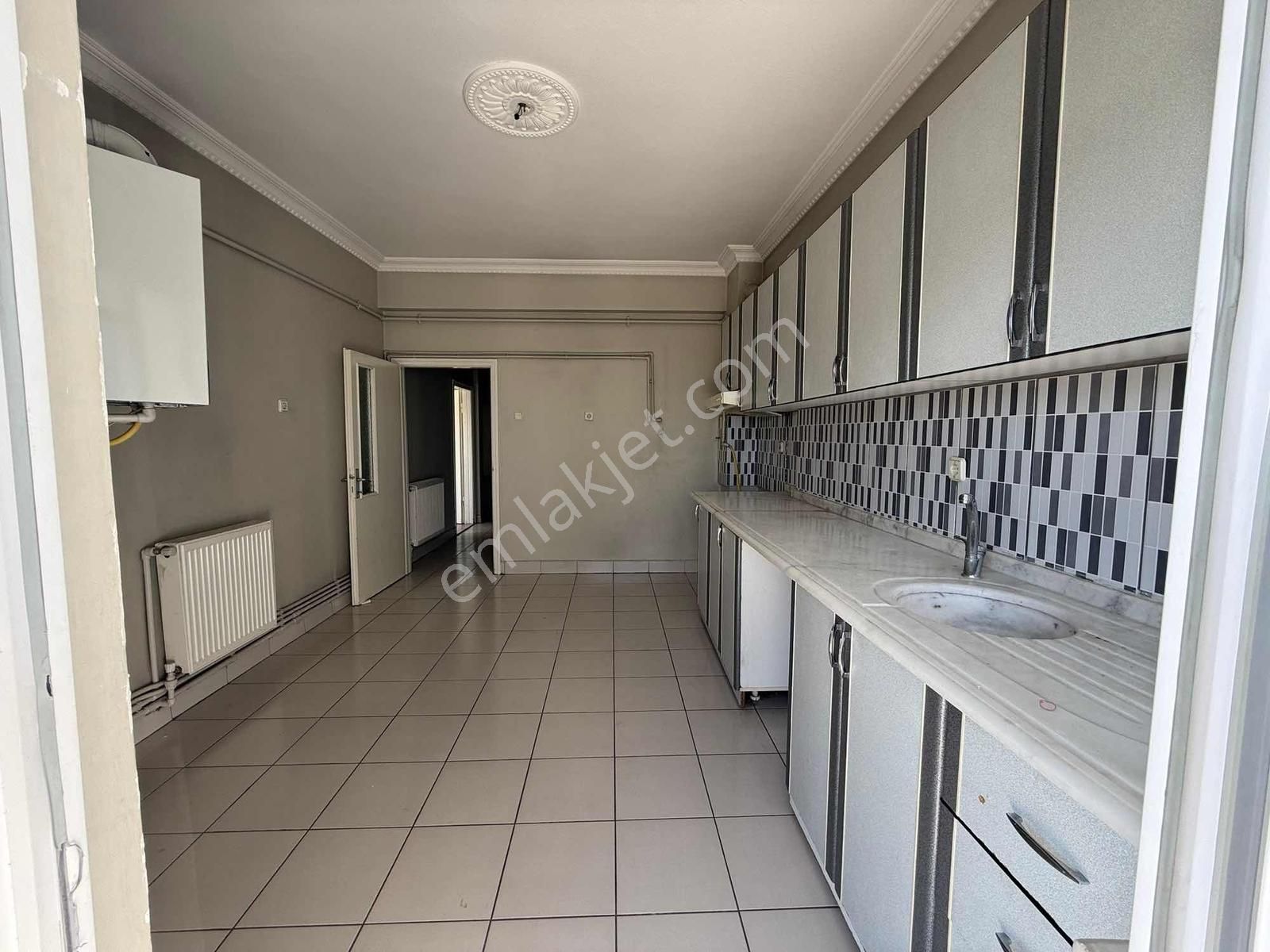 Emlak Ofisimden Argıncıkta 3+1 Bakımlı Satılık Daire - Görsel 4