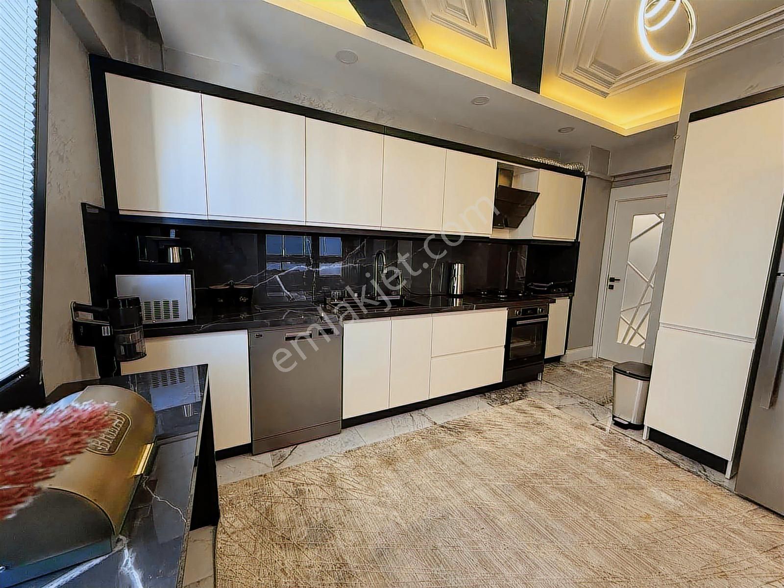 Emlak Ofisimden Turgut Reis Mah. Bölgenin En Lüks 3+1 Dairesi - Görsel 10