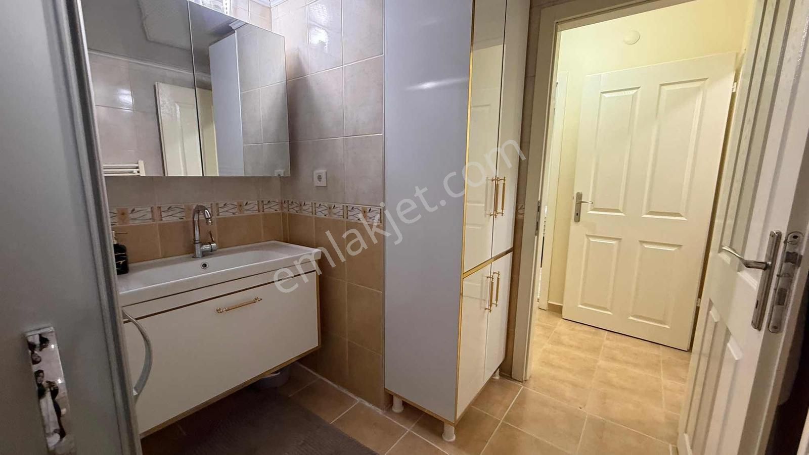 Mithatpaşa Mah. 3+1 Yapılı Daire - Görsel 8