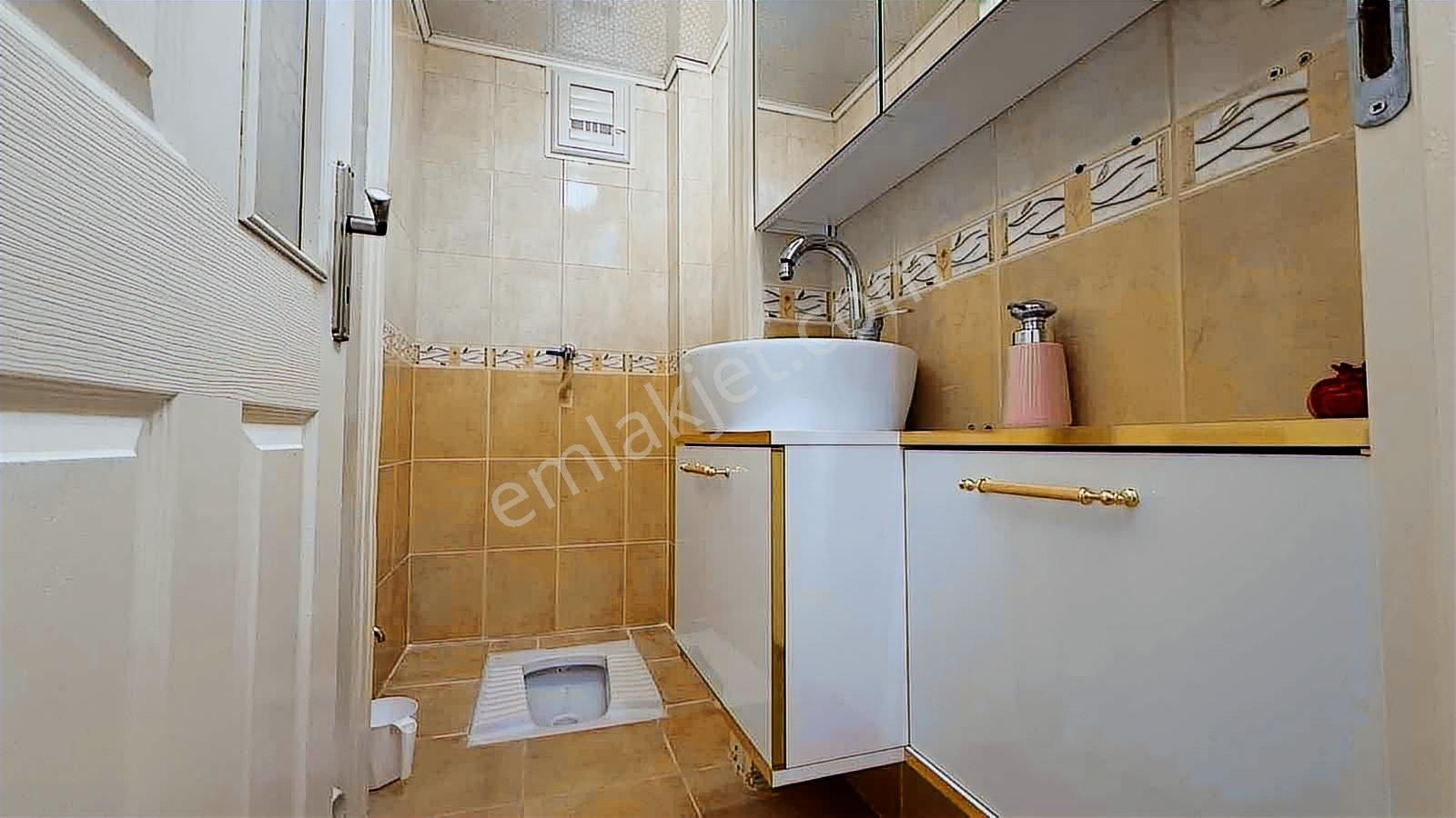 Mithatpaşa Mah. 3+1 Yapılı Daire - Görsel 24