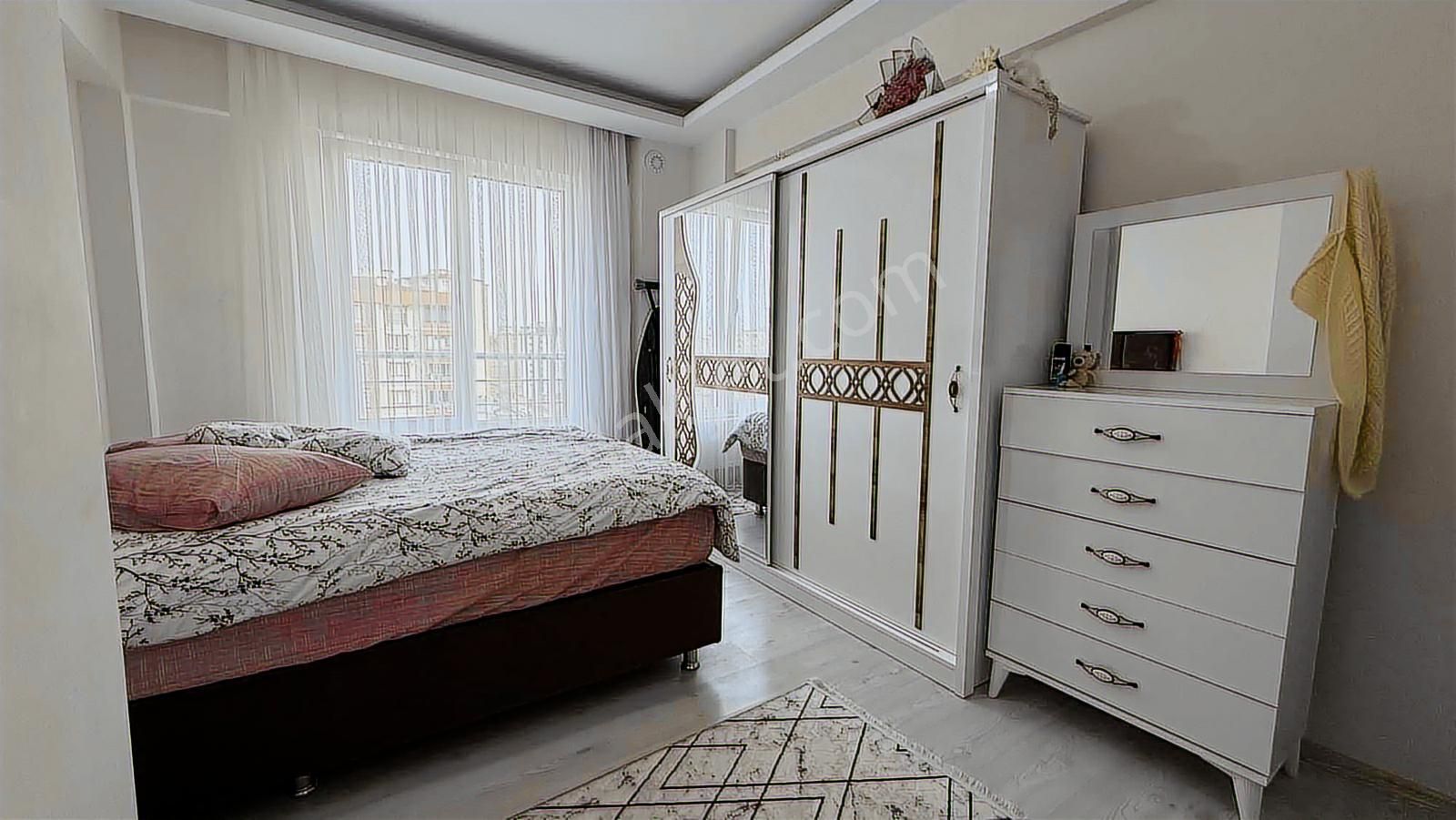 Serkent Mah.cadde Üzeri 3+1 Satılık Geniş Daire - Görsel 20