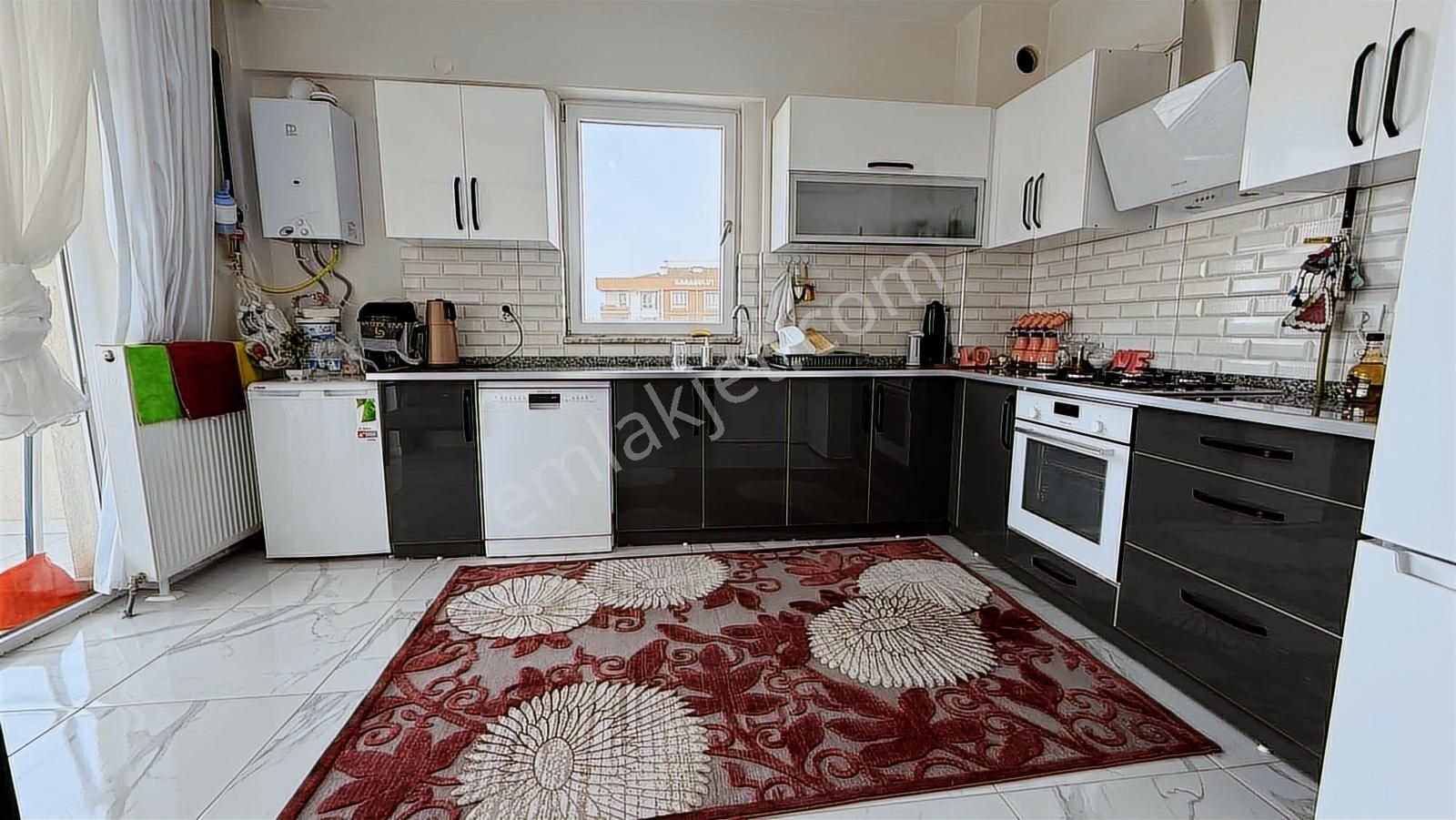 Serkent Mah.cadde Üzeri 3+1 Satılık Geniş Daire - Görsel 7