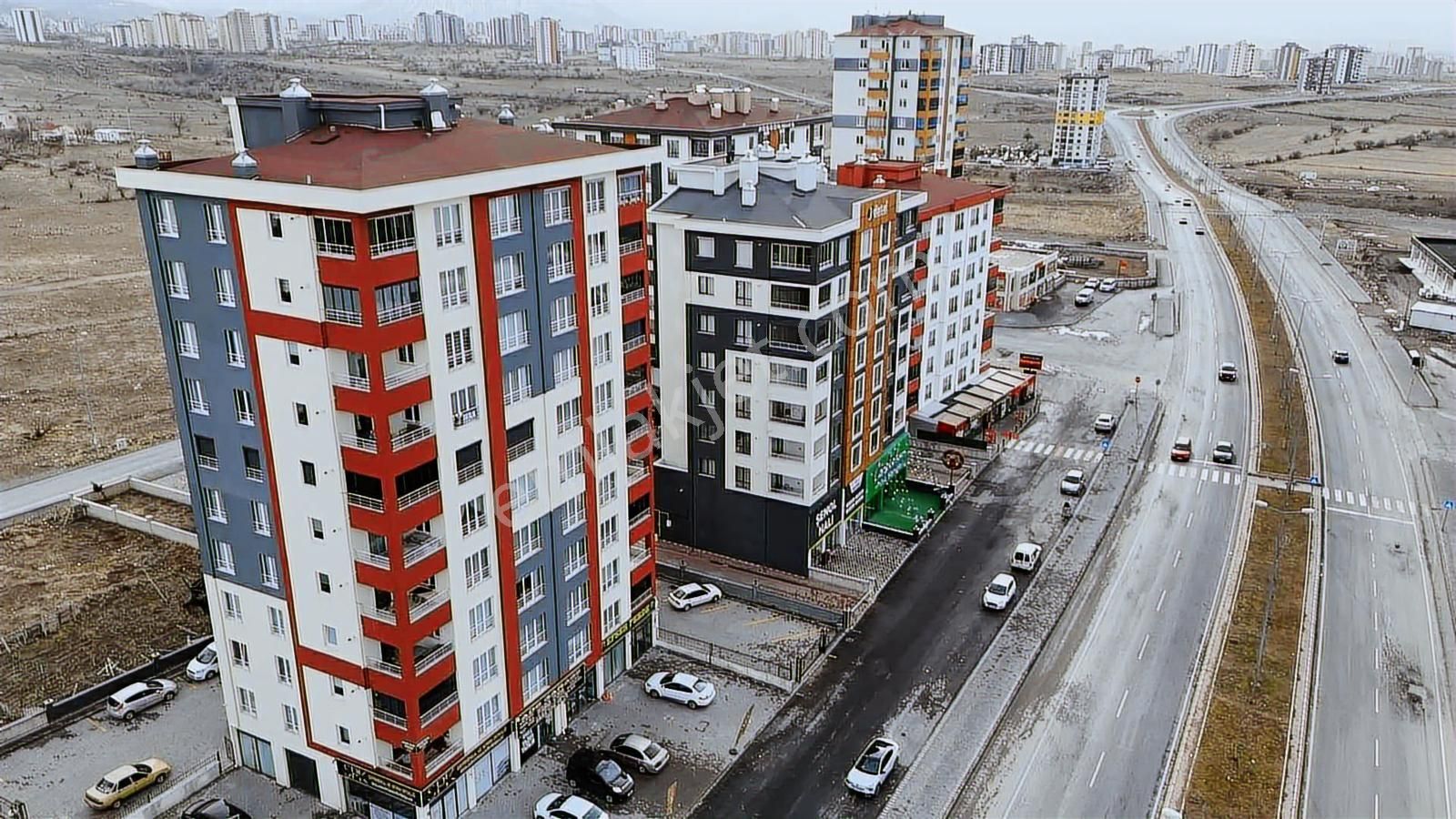 Serkent Mah.cadde Üzeri 3+1 Satılık Geniş Daire - Görsel 23