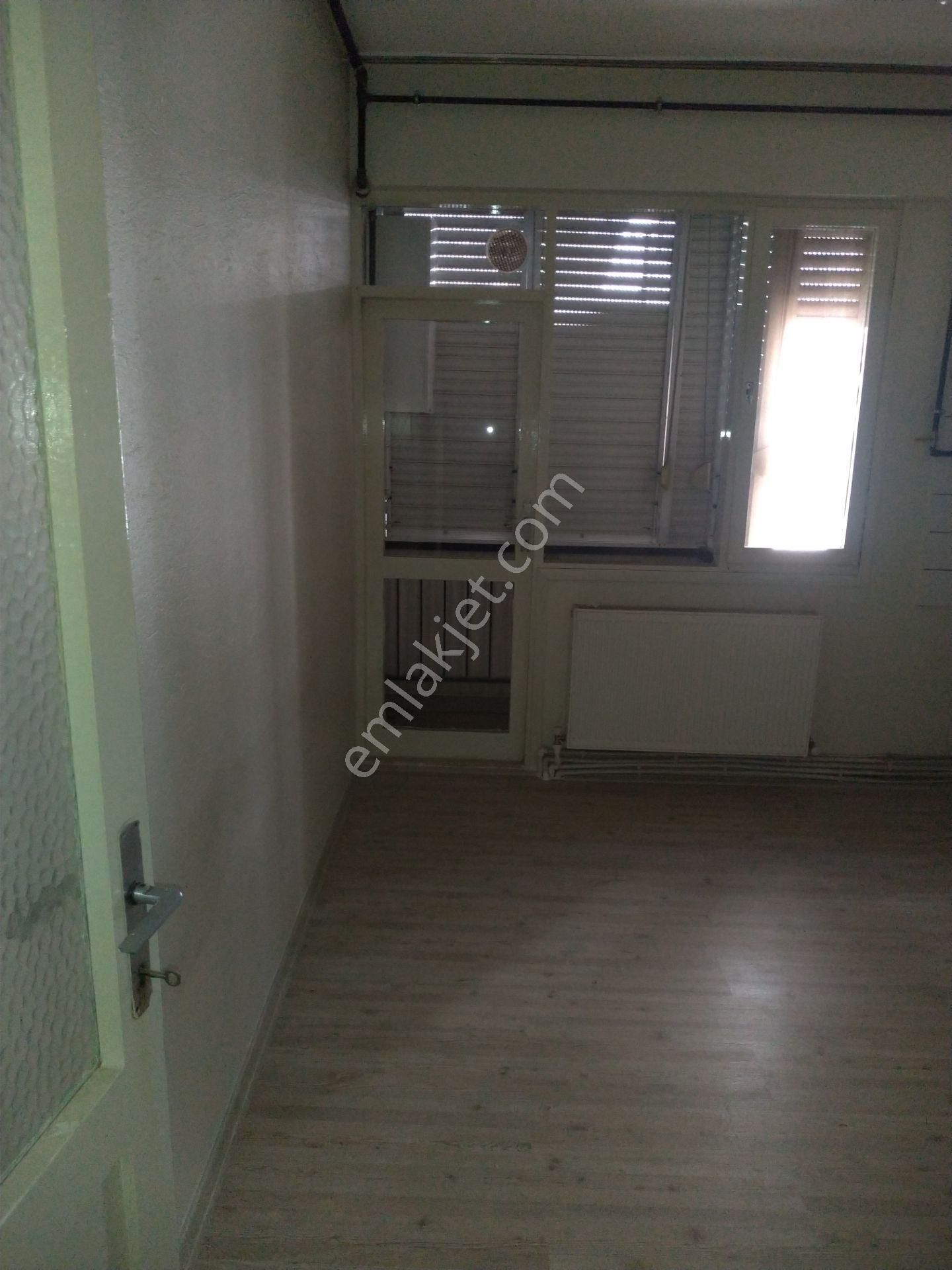 Menemen Mermerli Mahallesi Kiralık 2+1 Ara Kat Tadilatlı Daire - Görsel 12