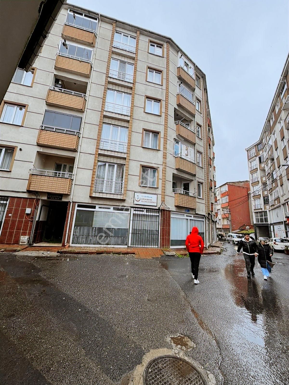 Hıdırağa Mahallesi Otogar Civarı 2+1 95m2 Masrafsız Daire!!!