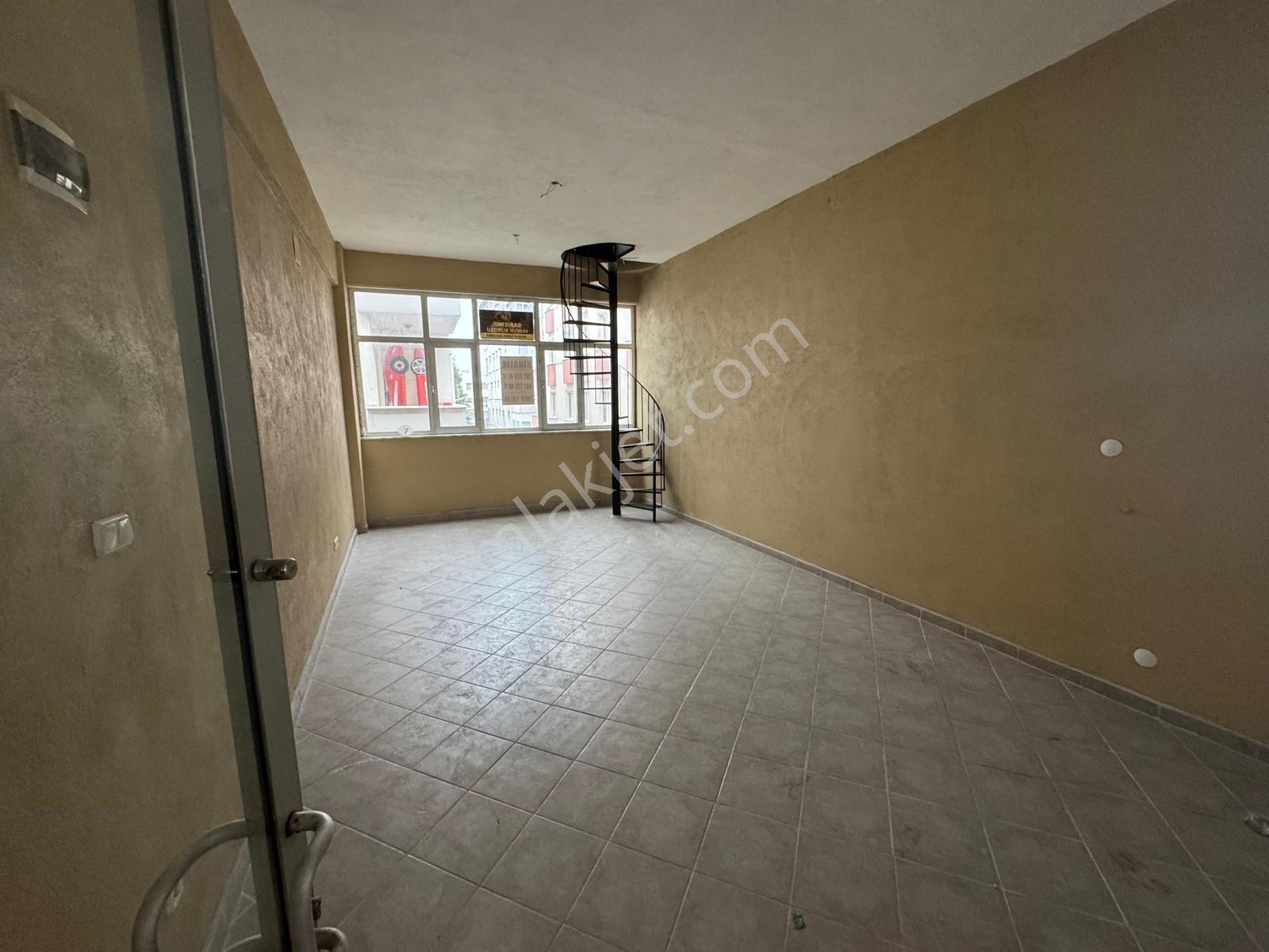 Emek Emlak'tan Atalar Mah.de Ana Cadde Üzeri Kiralık Dükkan - Görsel 9