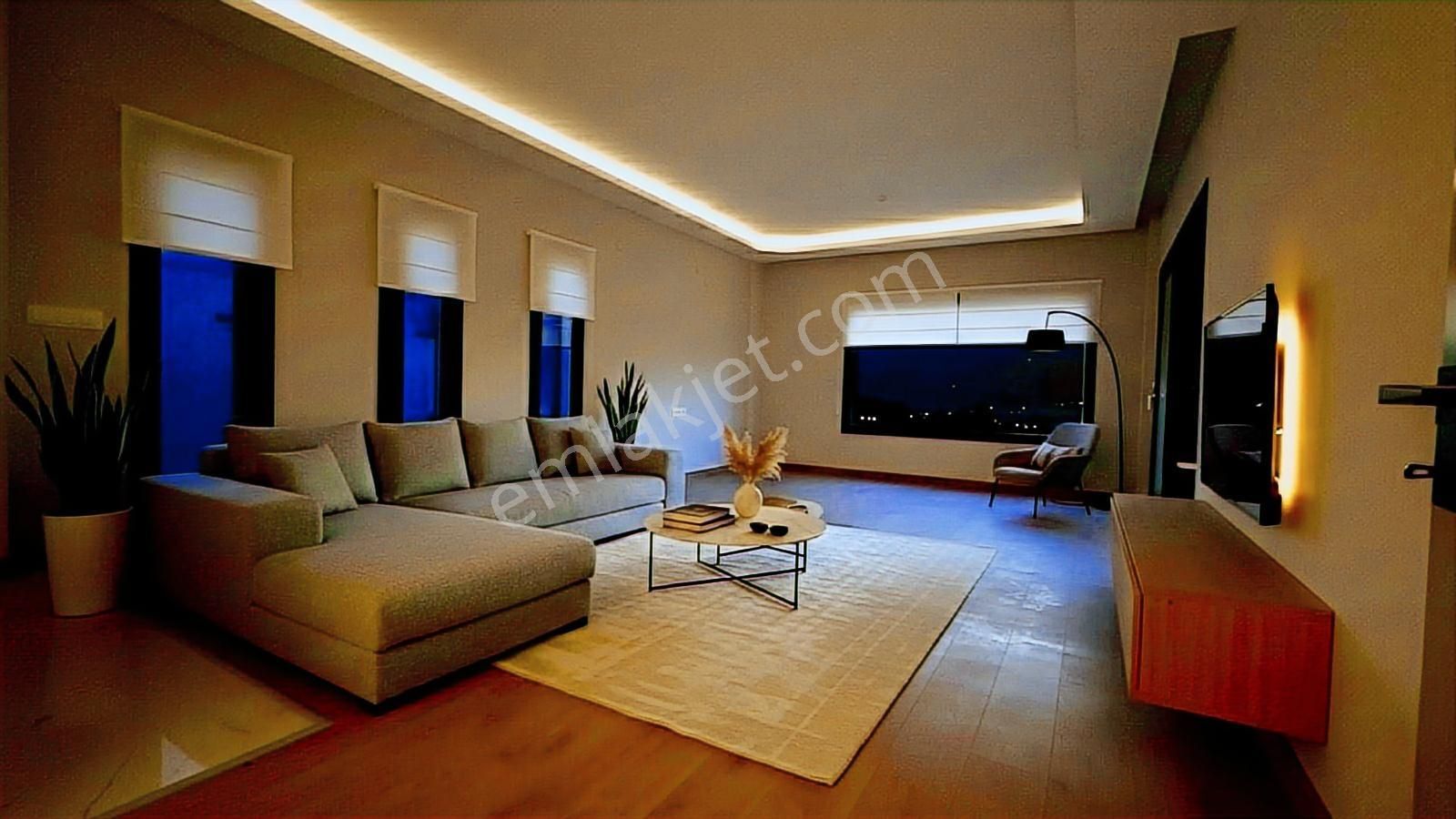 Kuşadasında 6+2 Tripleks Satılık Villa - Görsel 5