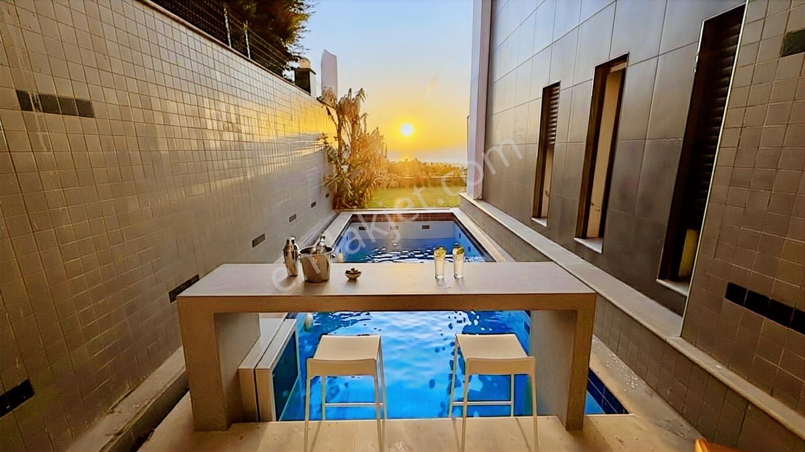 Kuşadasında 6+2 Tripleks Satılık Villa - Görsel 10