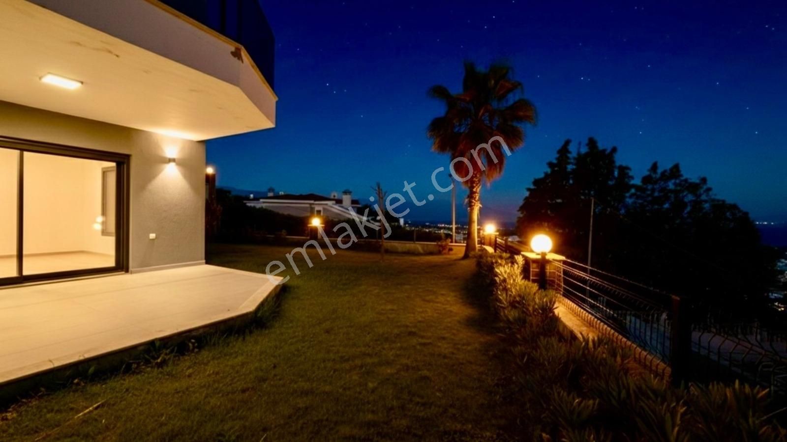 Kuşadasında 6+2 Tripleks Satılık Villa - Görsel 3