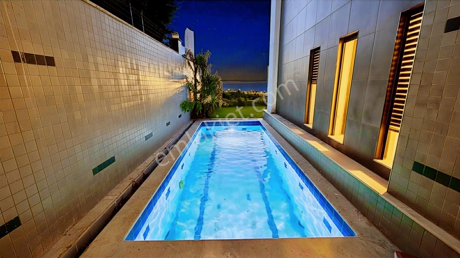 Kuşadasında 6+2 Tripleks Satılık Villa - Görsel 8