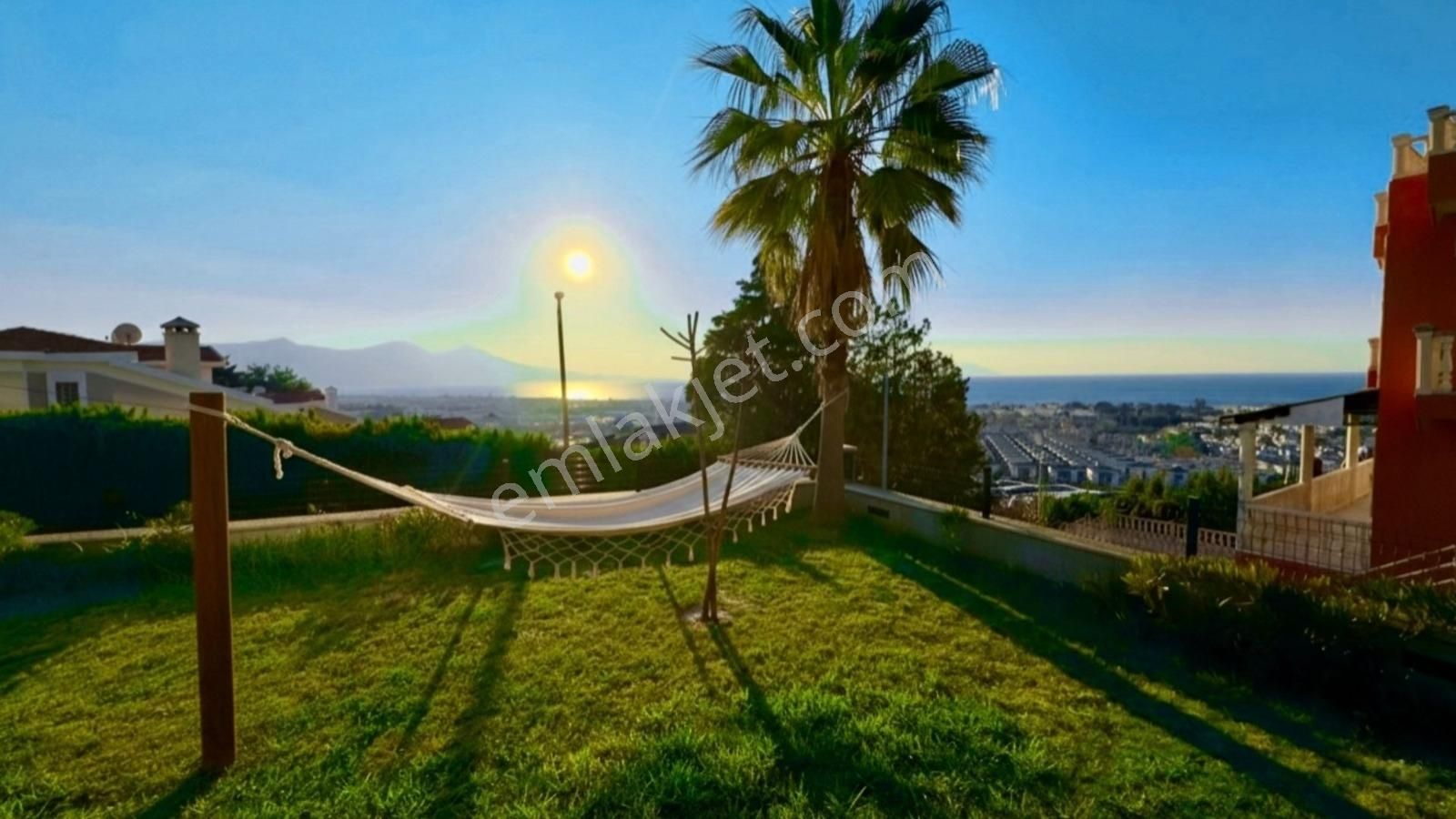 Kuşadasında 6+2 Tripleks Satılık Villa - Görsel 12