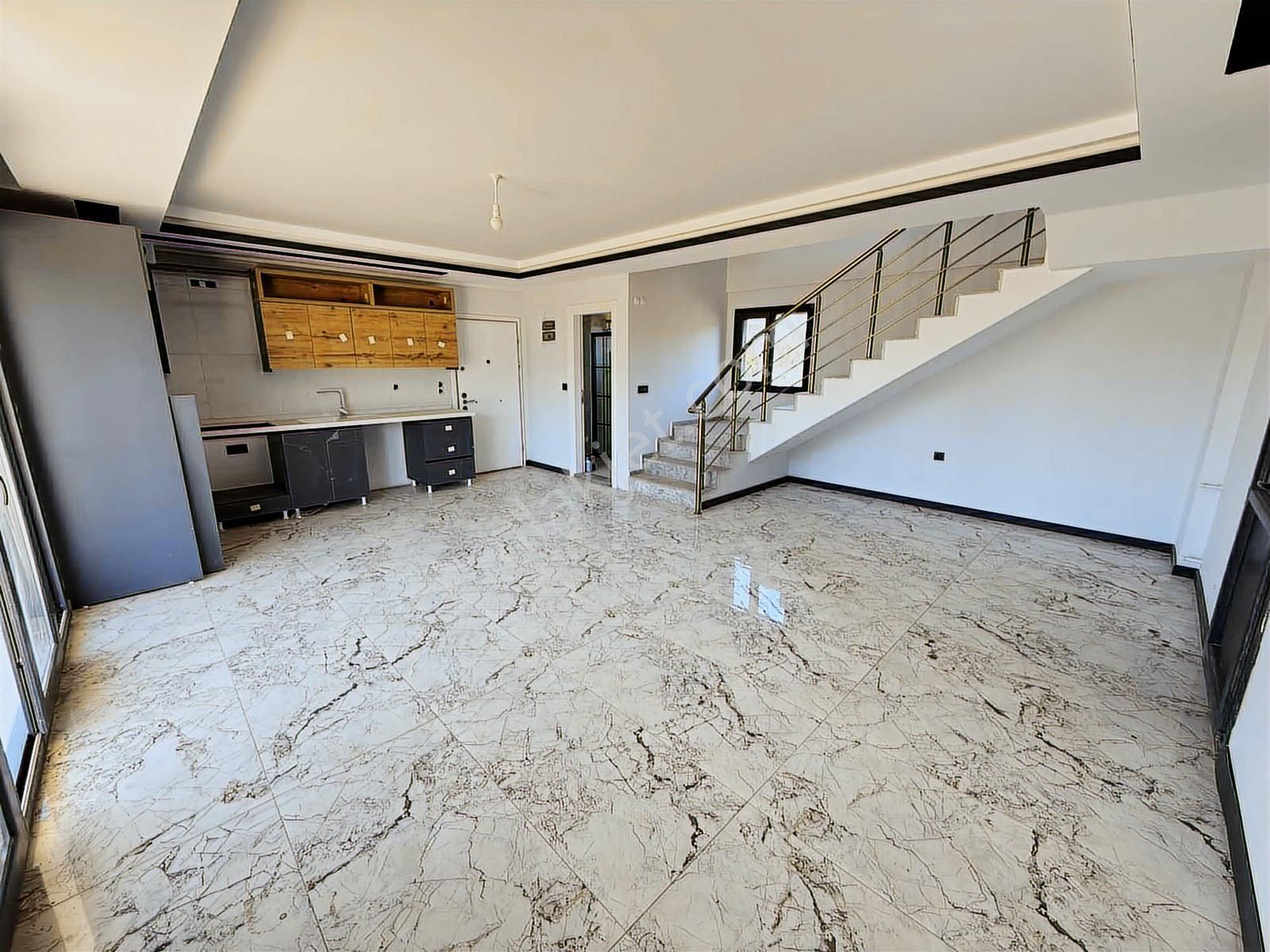 Kuşadası Davutlar Özel Havuzlu 3+1 Triplex Villa - Görsel 5
