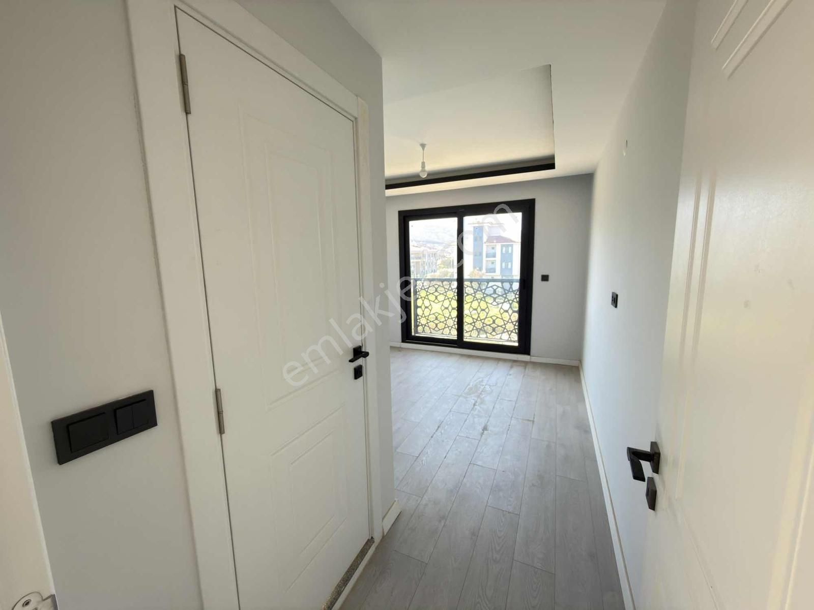 Kuşadası Davutlar Özel Havuzlu 3+1 Triplex Villa - Görsel 28