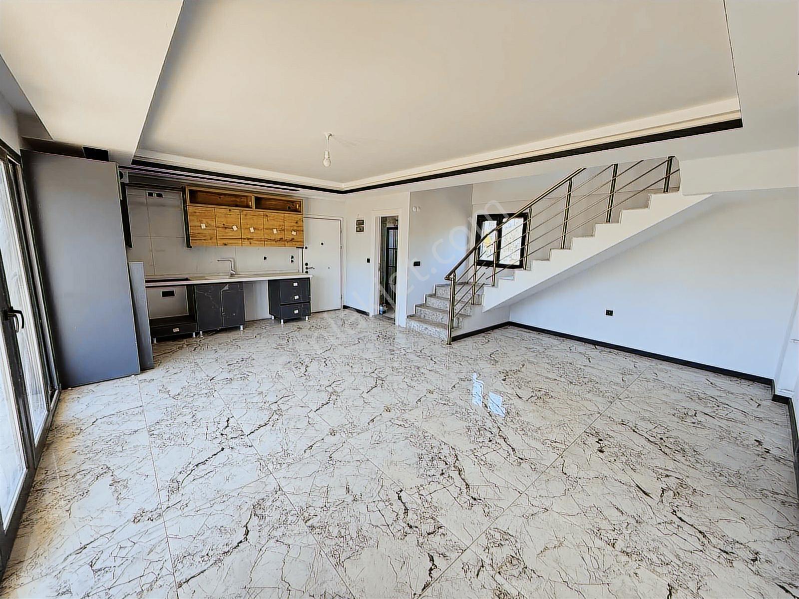 Kuşadası Davutlar Özel Havuzlu 3+1 Triplex Villa - Görsel 9
