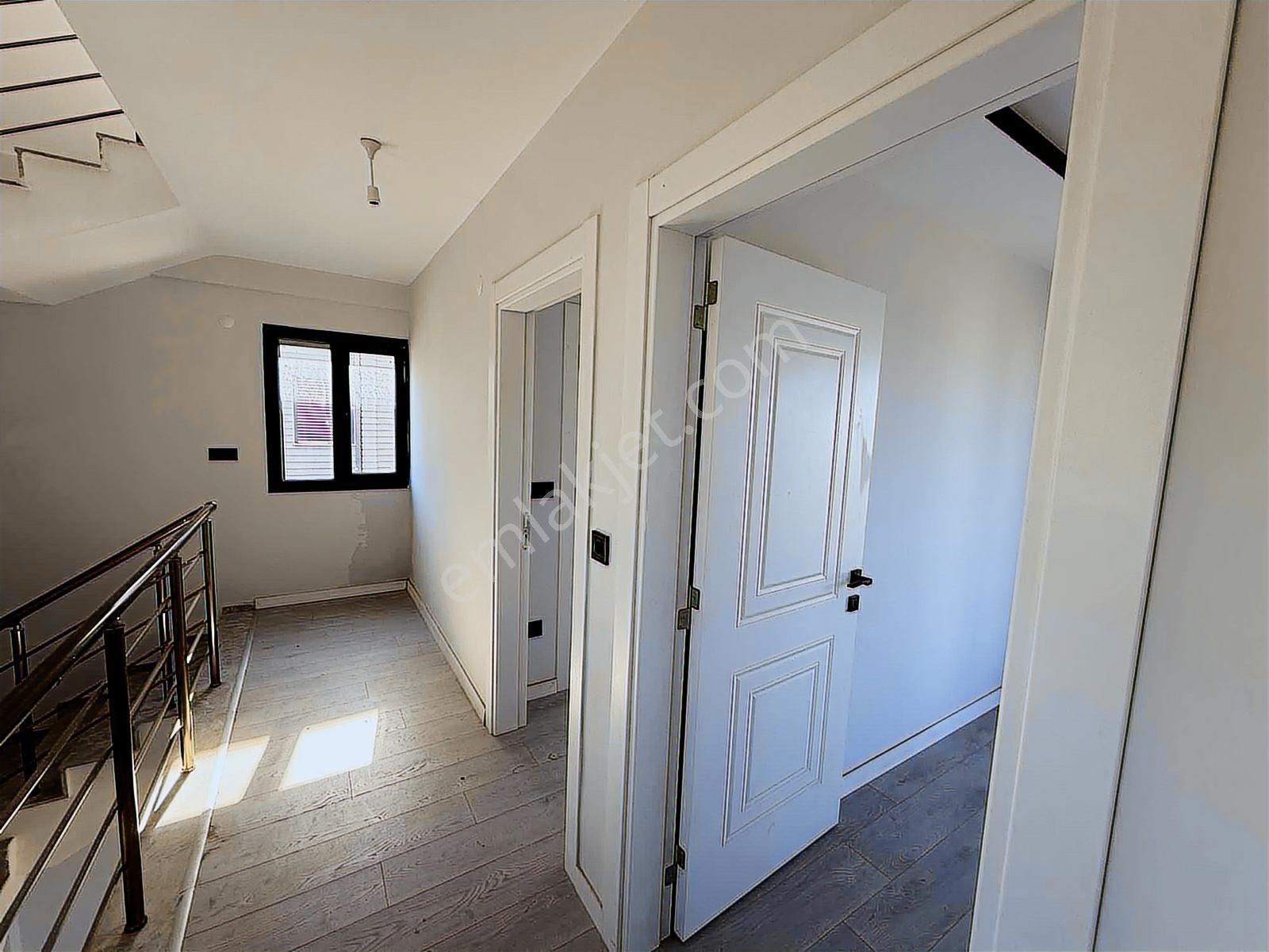 Kuşadası Davutlar Özel Havuzlu 3+1 Triplex Villa - Görsel 3