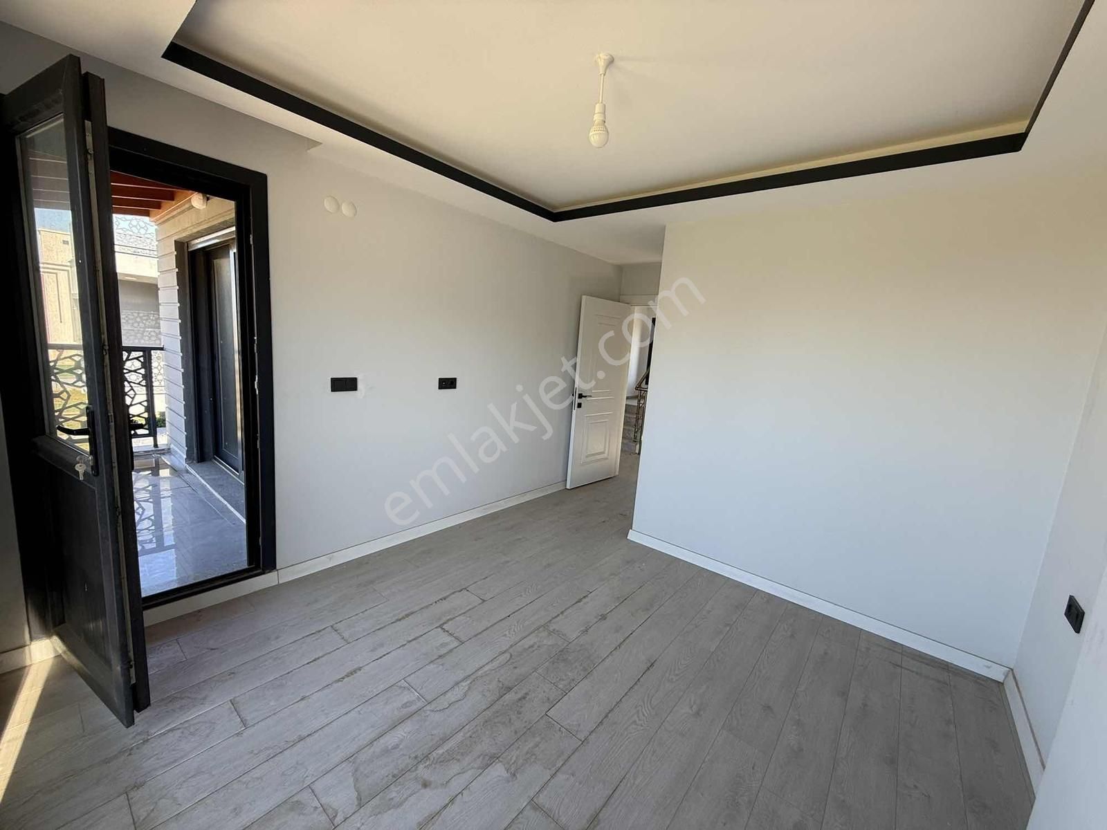 Kuşadası Davutlar Özel Havuzlu 3+1 Triplex Villa - Görsel 17