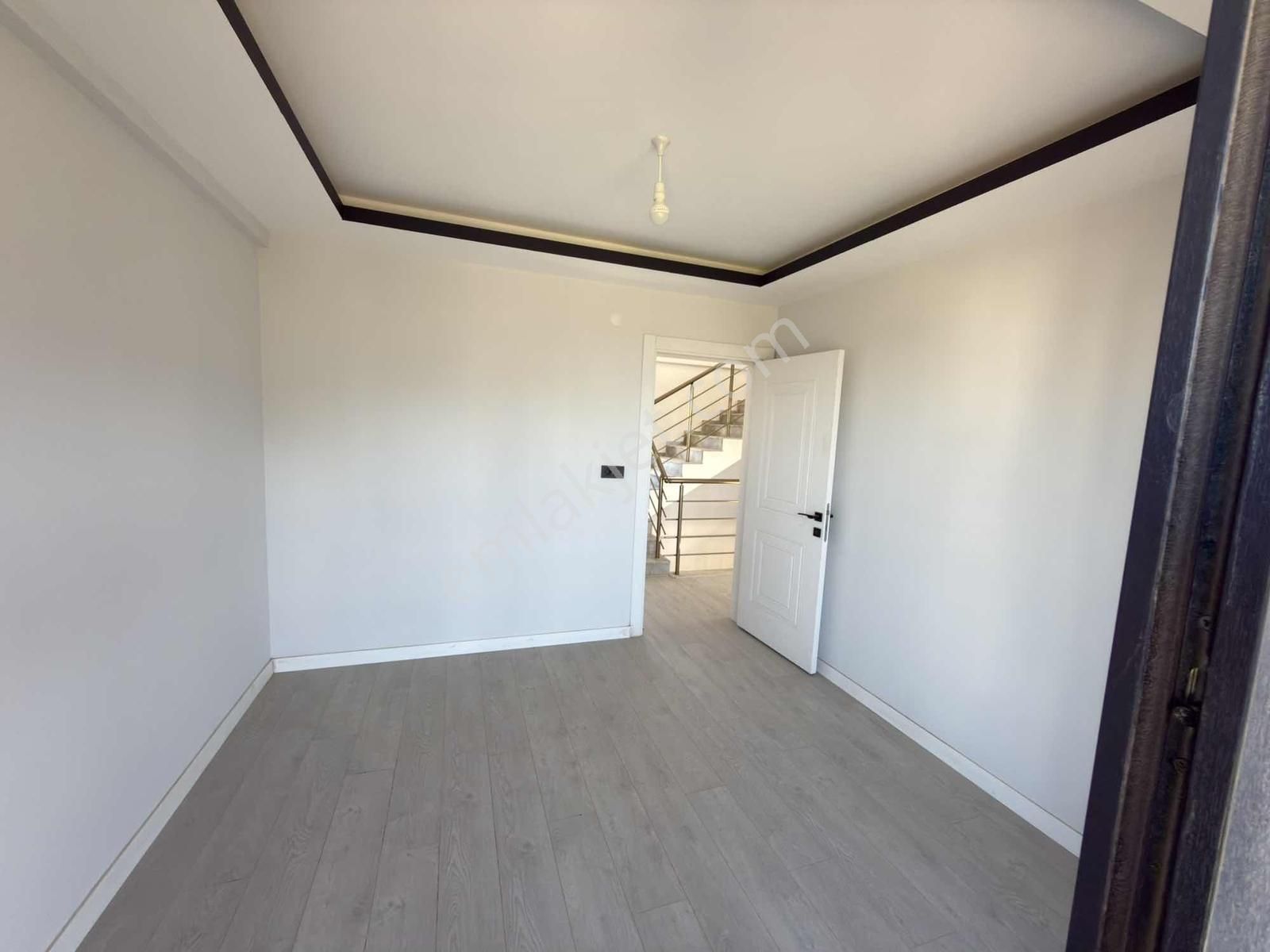 Kuşadası Davutlar Özel Havuzlu 3+1 Triplex Villa - Görsel 9