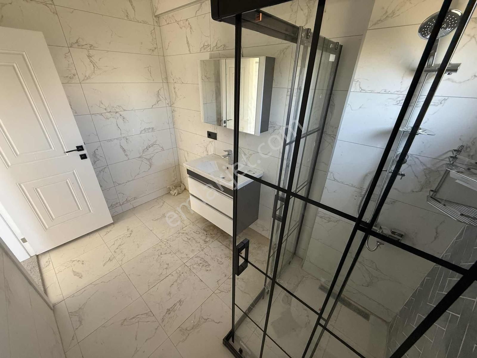 Kuşadası Davutlar Özel Havuzlu 3+1 Triplex Villa - Görsel 19