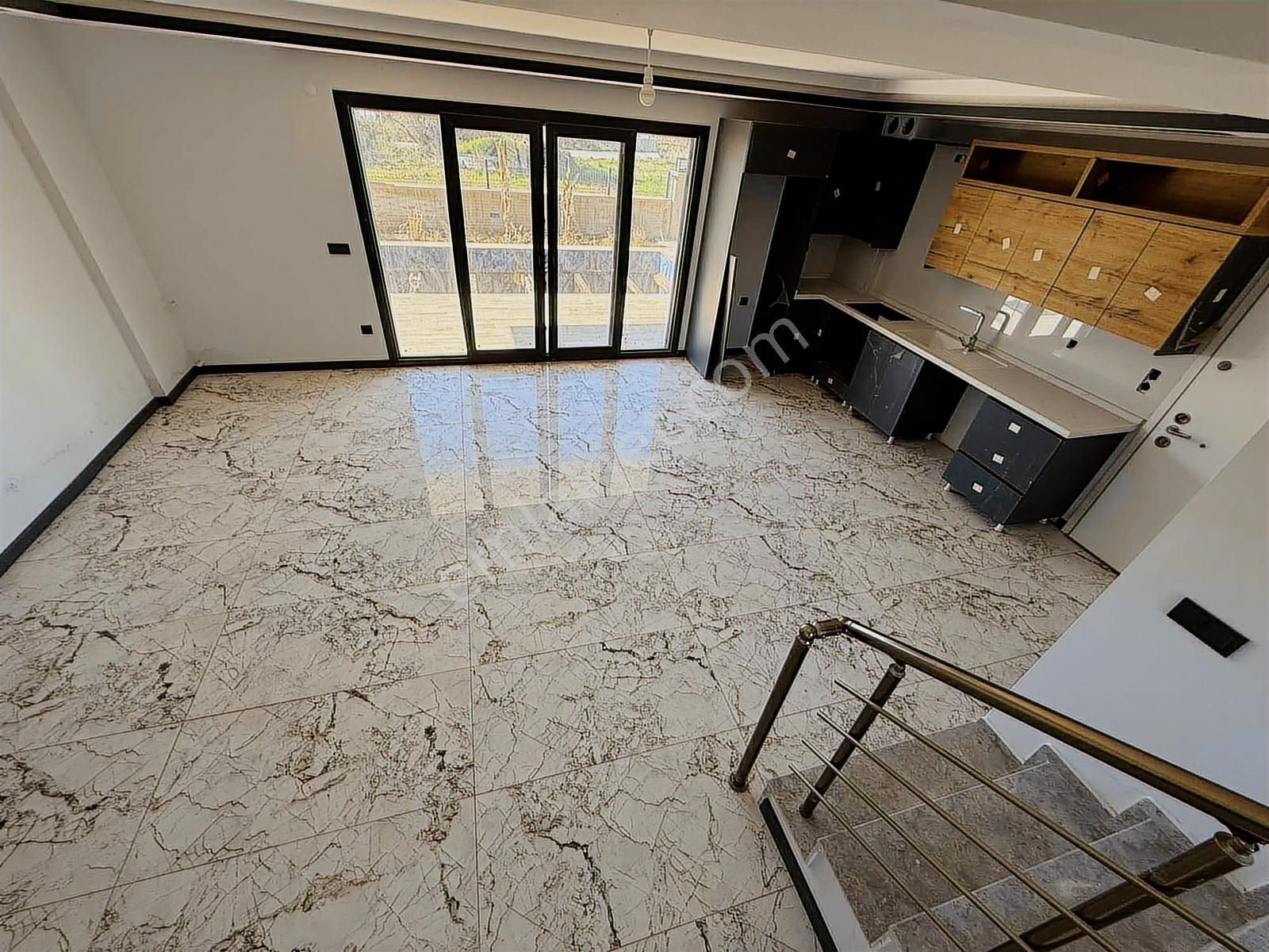Kuşadası Davutlar Özel Havuzlu 3+1 Triplex Villa - Görsel 22