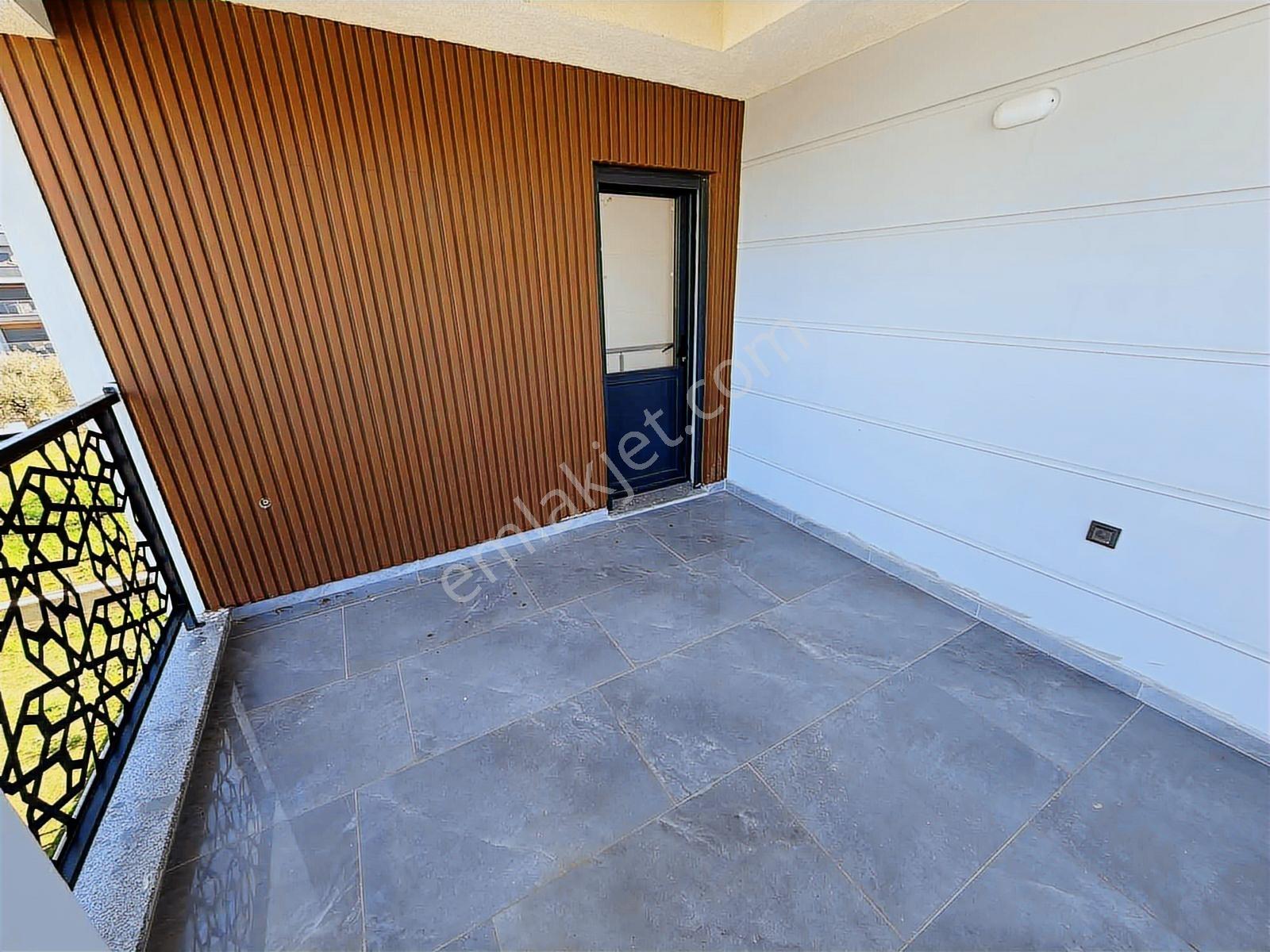 Kuşadası Davutlar Özel Havuzlu 3+1 Triplex Villa - Görsel 2