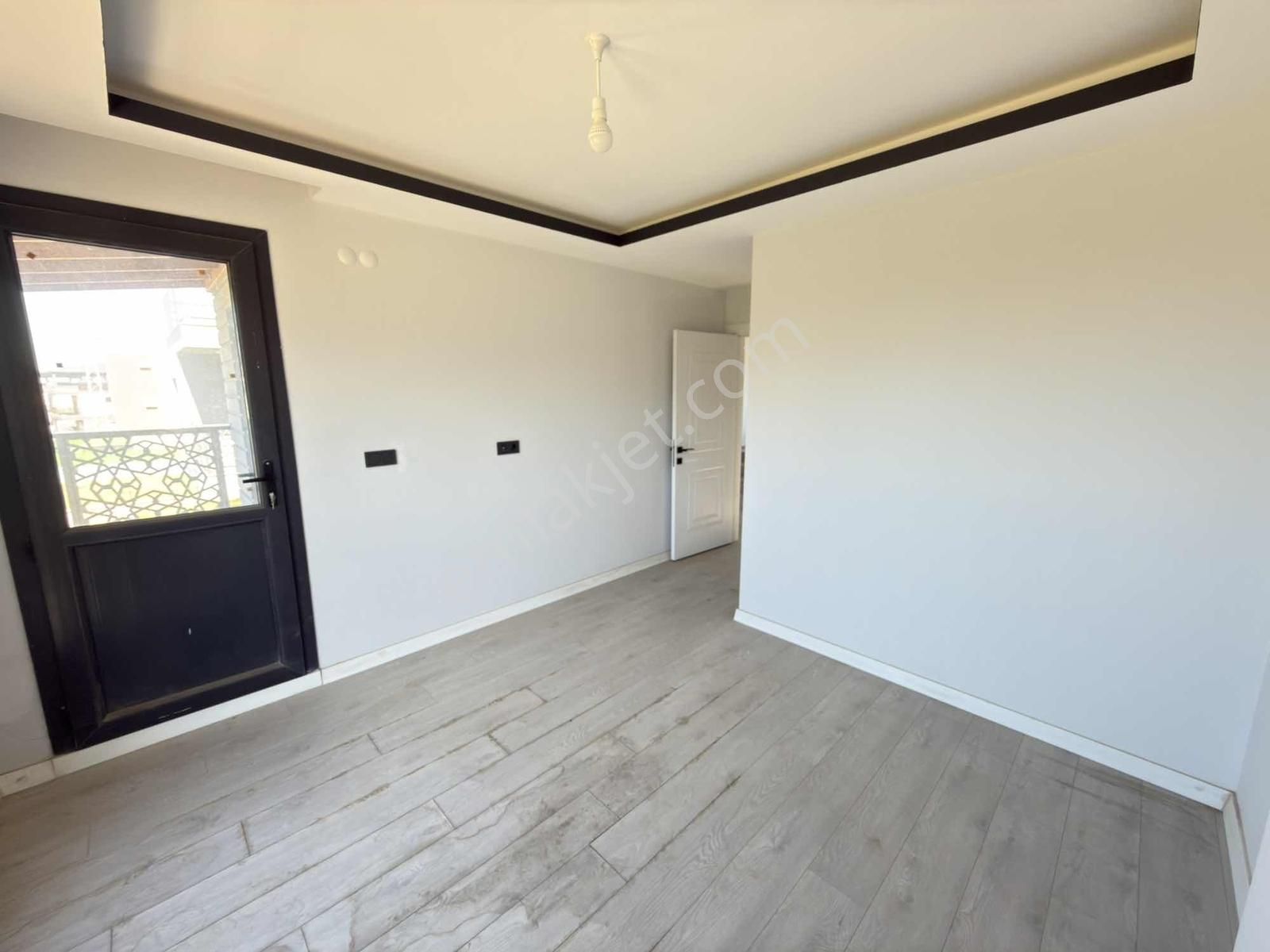 Kuşadası Davutlar Özel Havuzlu 3+1 Triplex Villa - Görsel 24