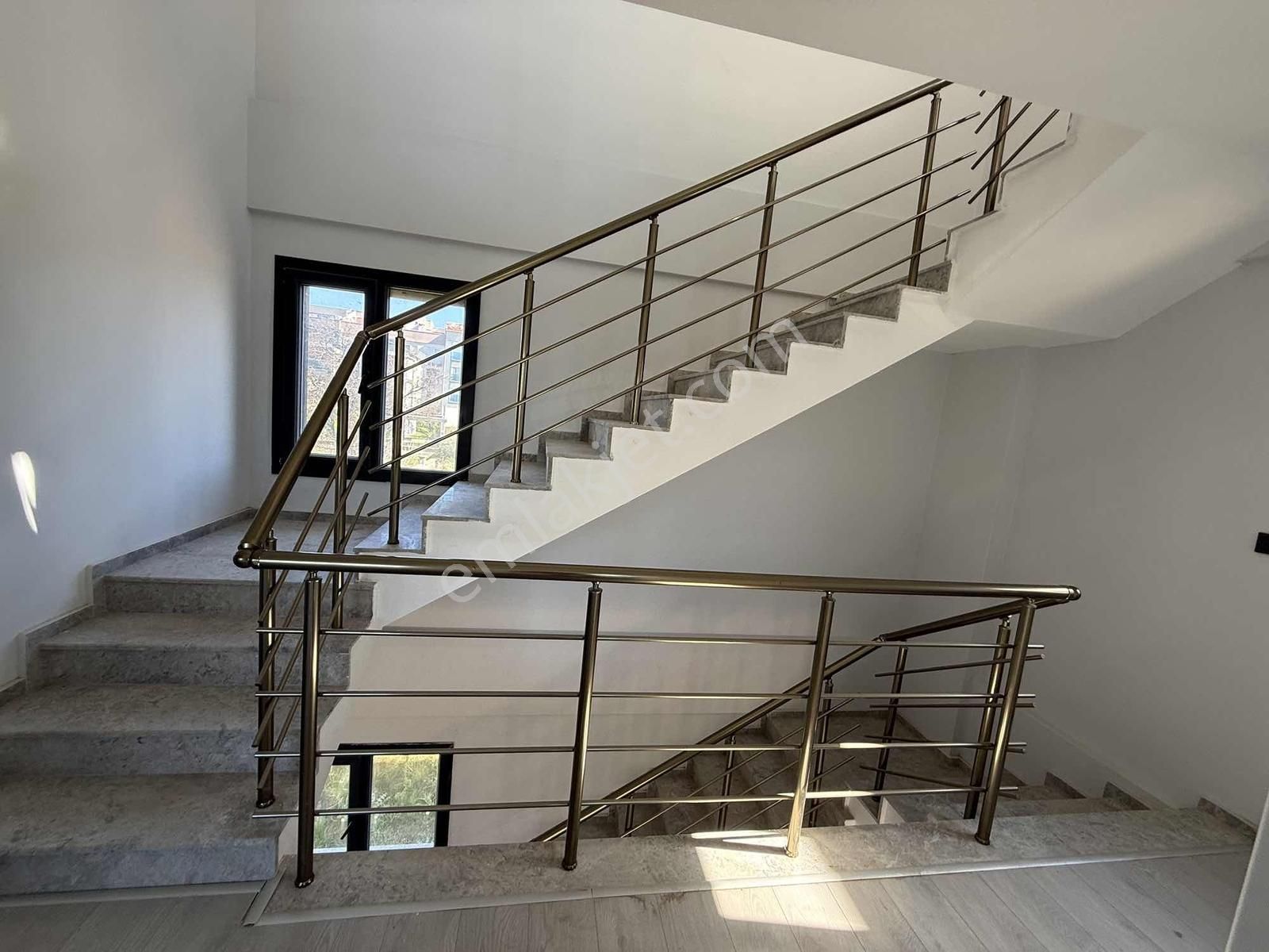 Kuşadası Davutlar Özel Havuzlu 3+1 Triplex Villa - Görsel 18
