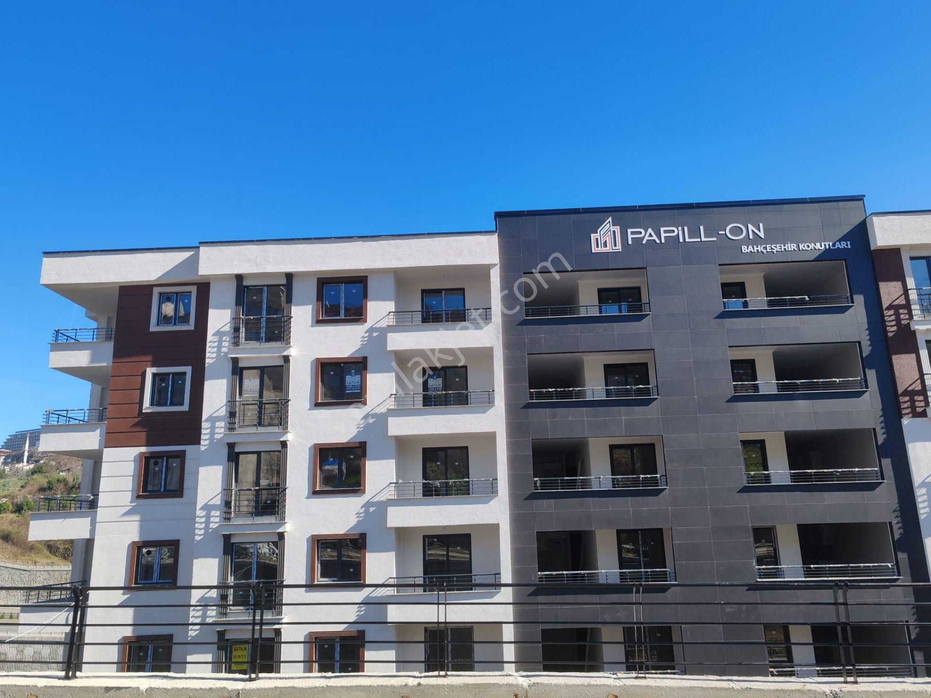 Trabzon Bahçecik Mahallesinde Satılık 3+1 Manzaralı Daire